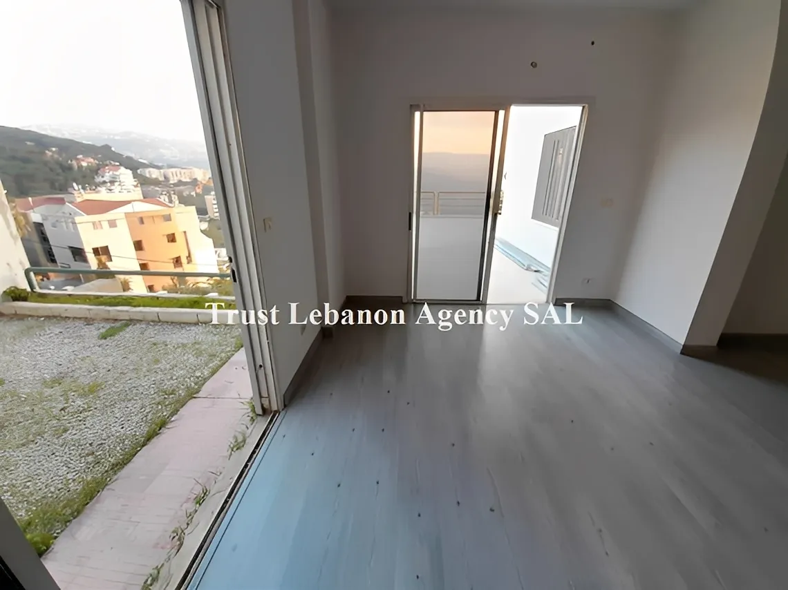 Office for sale in Metn, Beit Mery