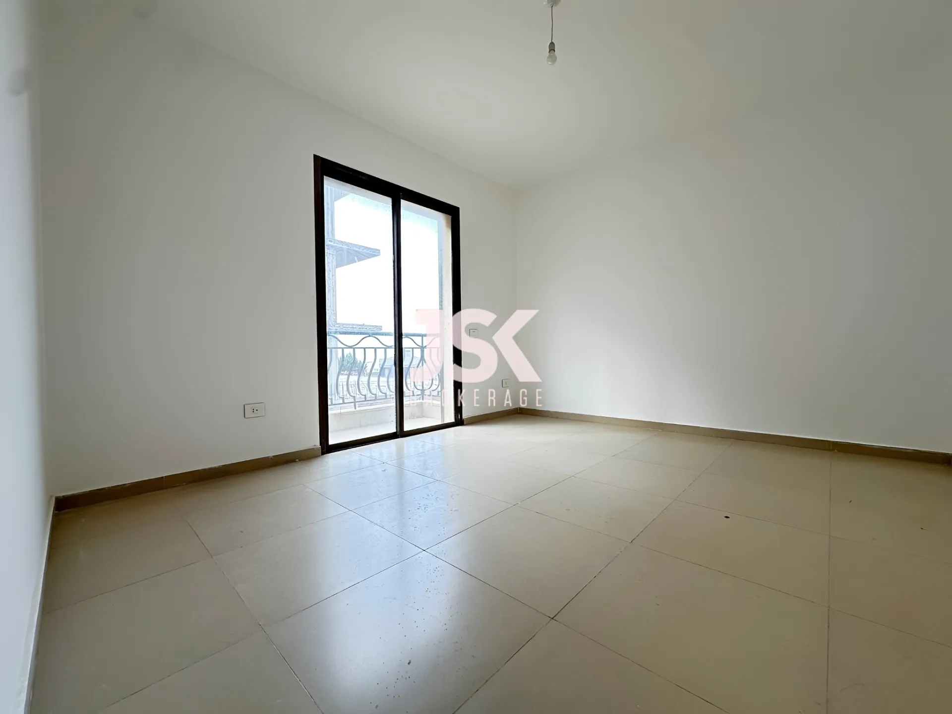 Apartment for Sale in Ain Saadeh
