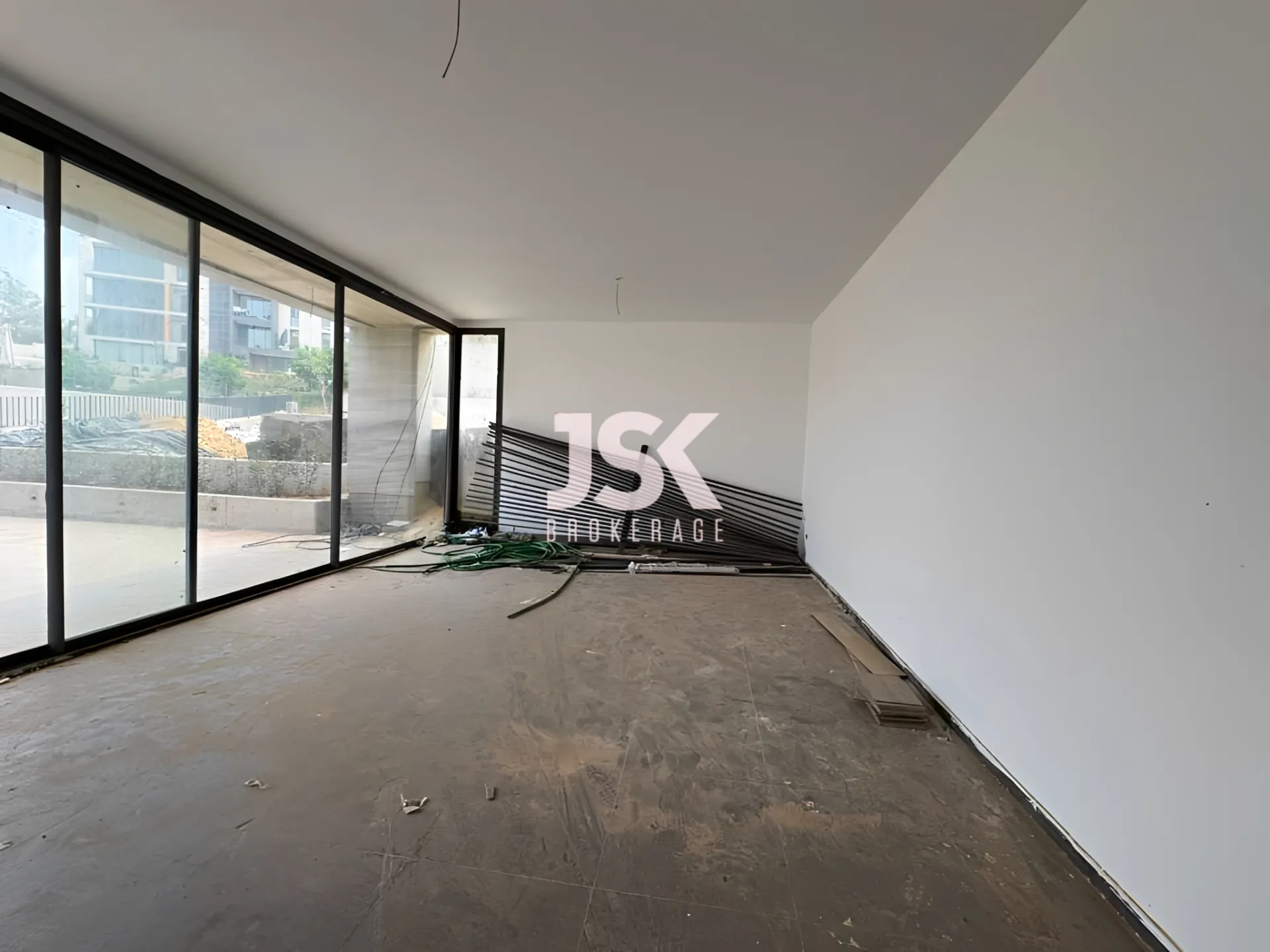 Apartment for Sale in Beit Meri - 3 bed, 4 bath