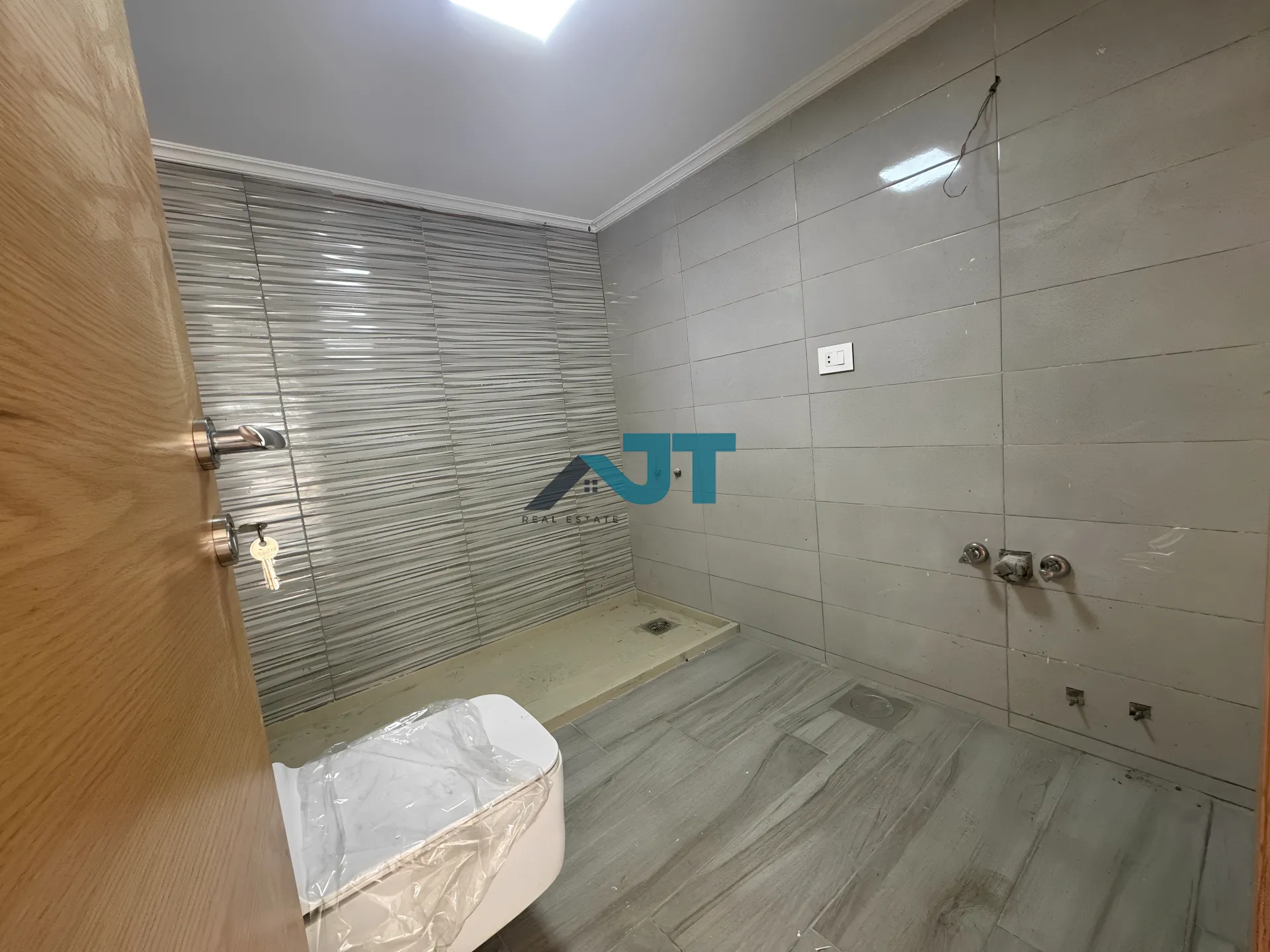 Apartment for Sale in Ain Aar