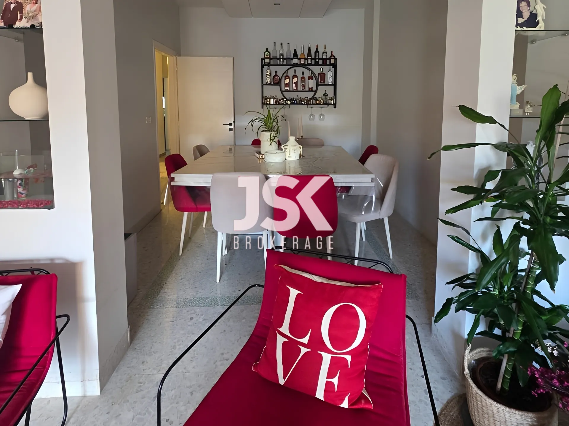 Apartment for Sale in Ain El Remmaneh