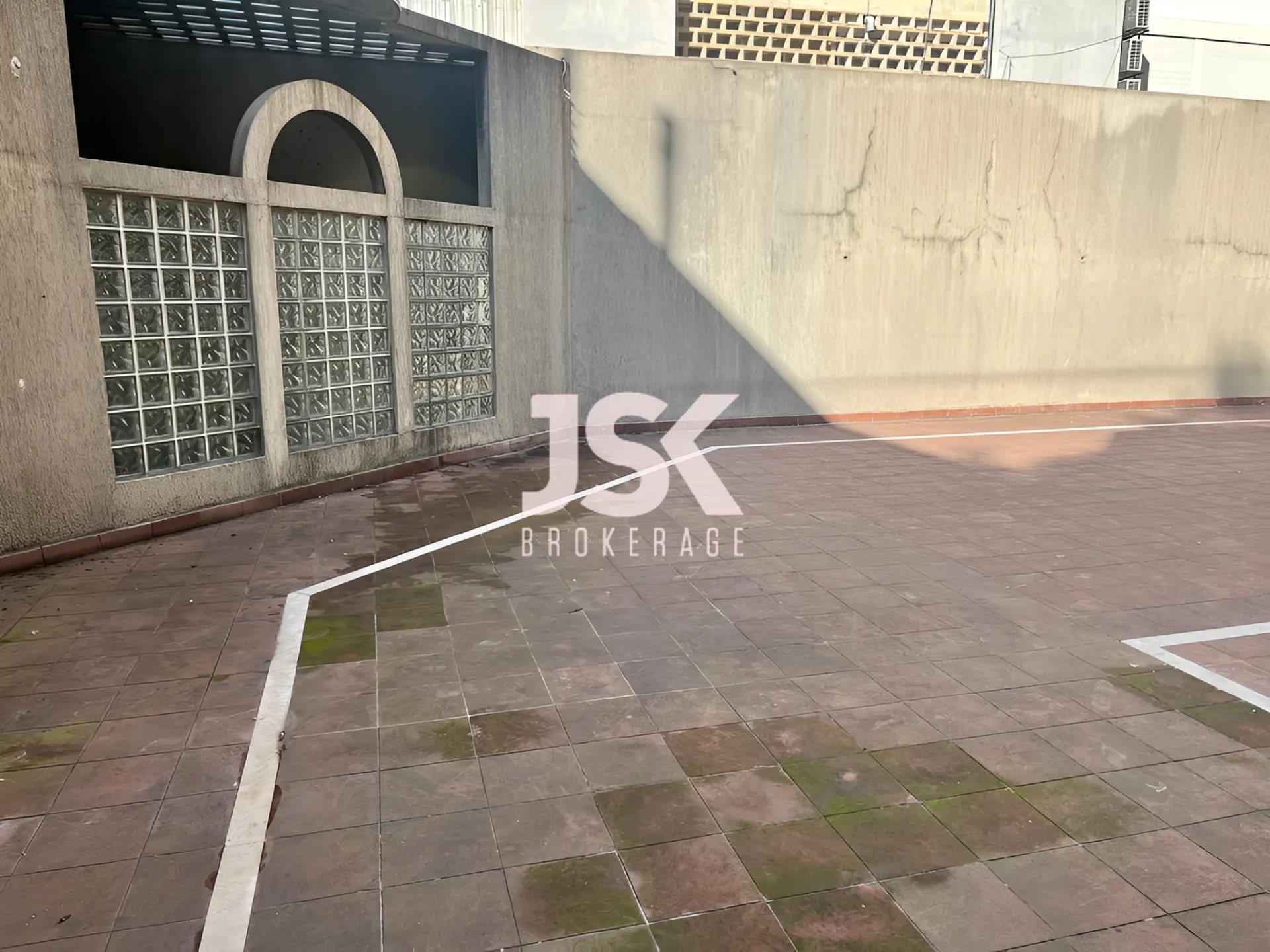 Shop for Sale in Hamra