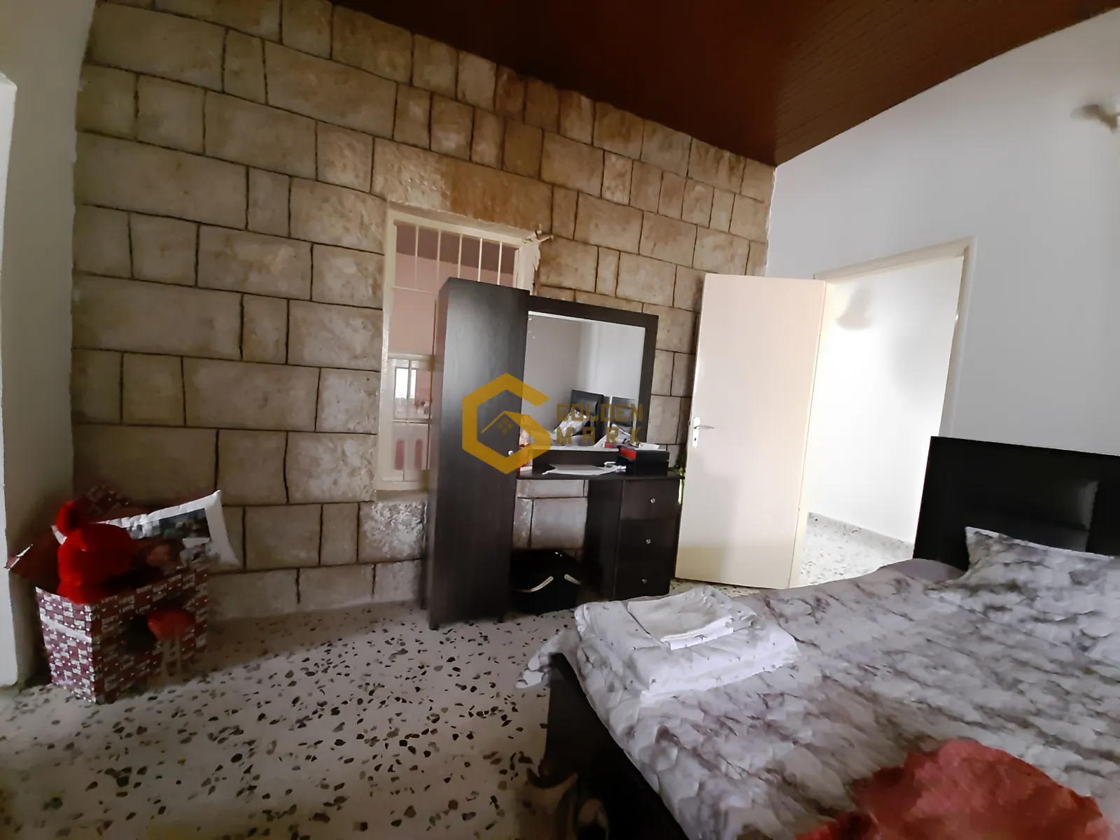 Villa for Sale in Kfardebian