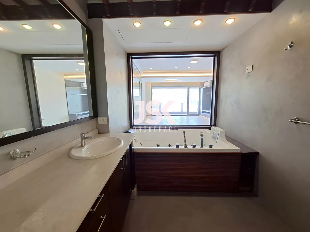 Duplex for sale in Jeita