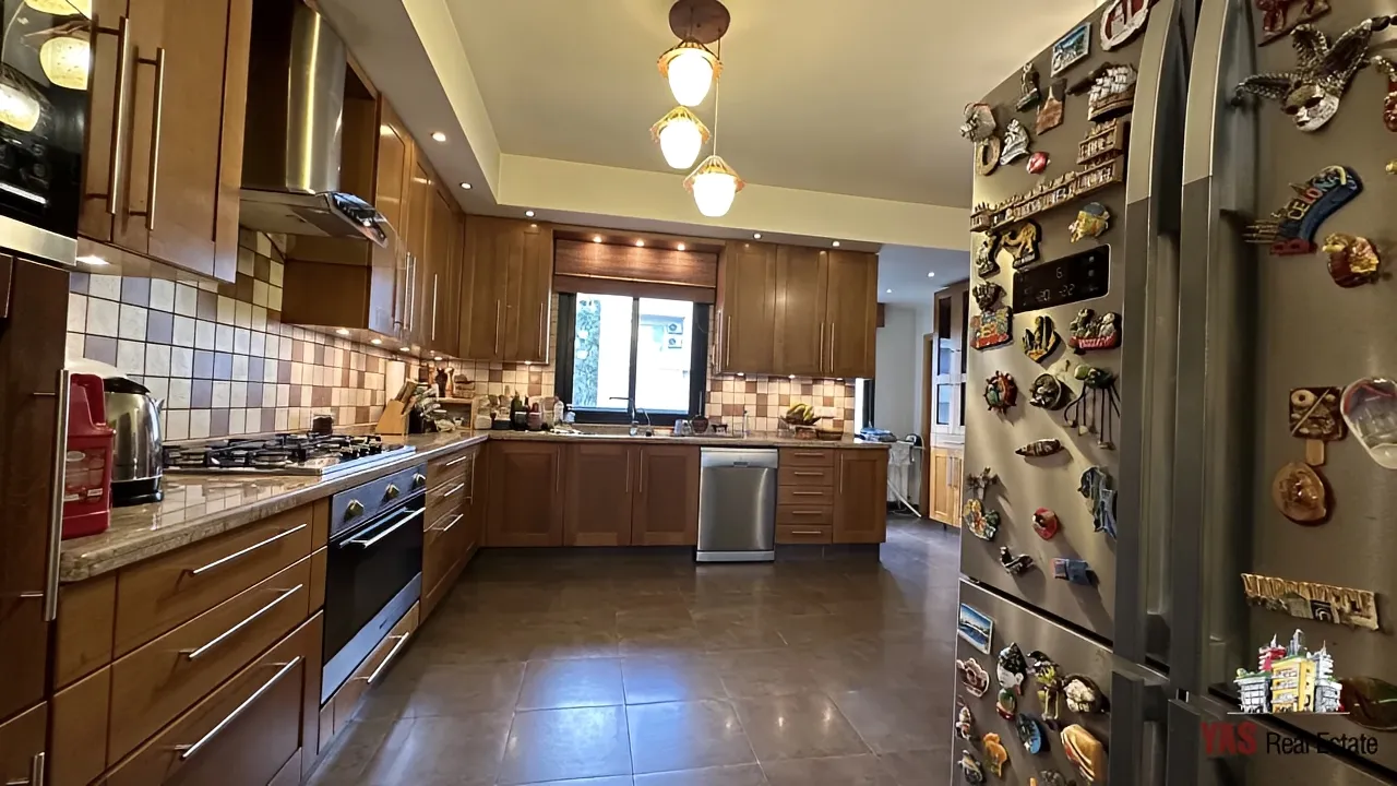 Apartment for Sale in Ballouneh