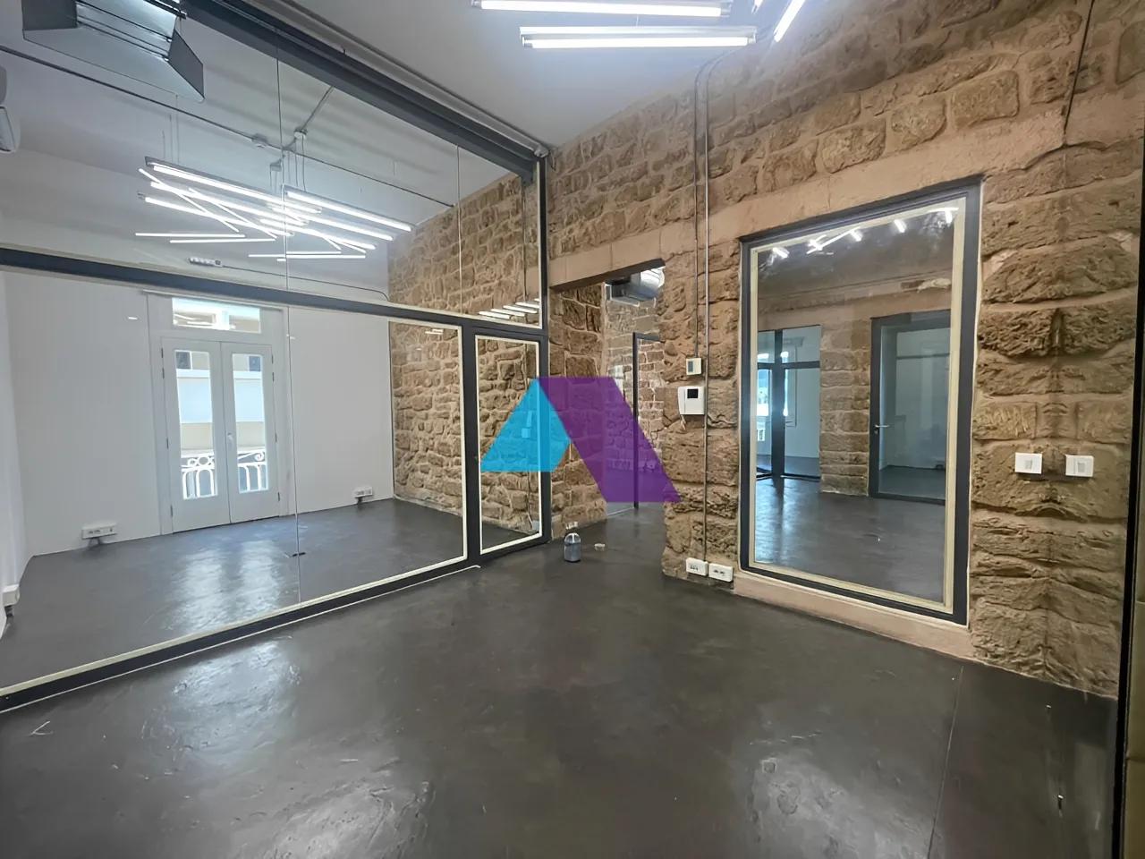 Office for rent in Saifi Village