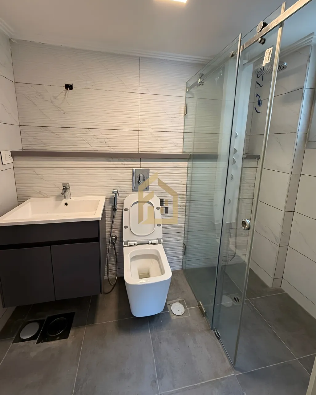 Apartment for sale in Patrakyieh, Bayrut, Lebanon