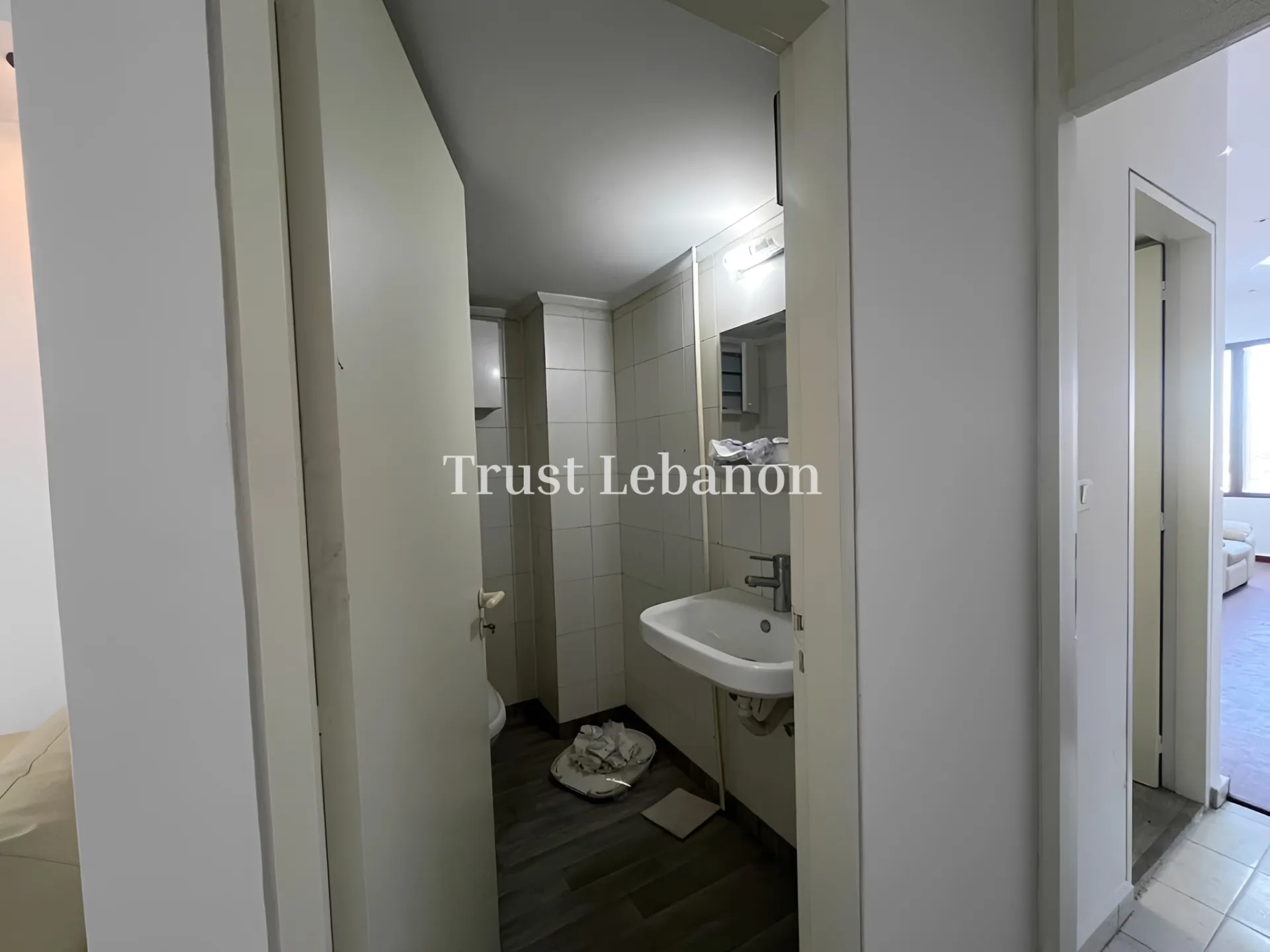 Office for rent in Mazraat Yachoua
