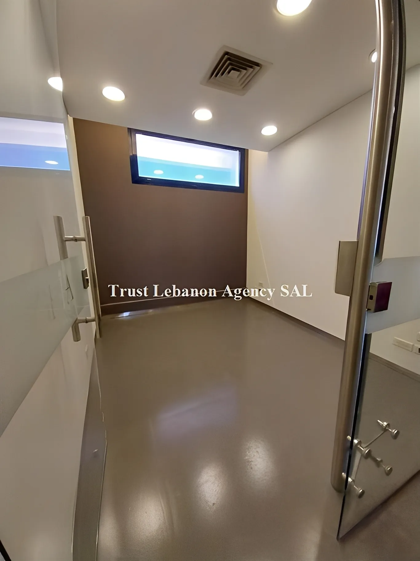 Office for rent in Baabda, Furn Al Chebak
