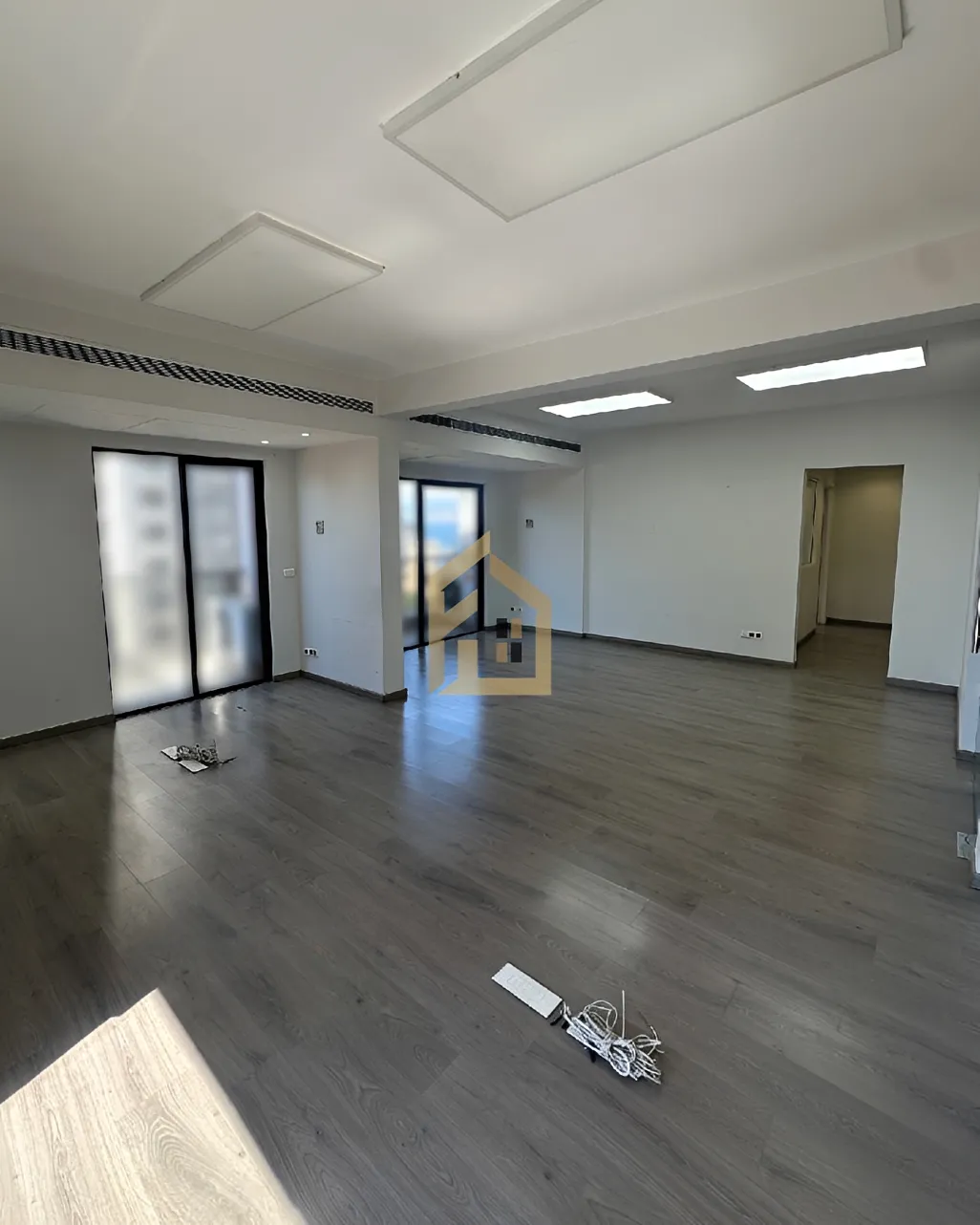 Office for rent in Ain El Mraiseh, Bayrut, Lebanon