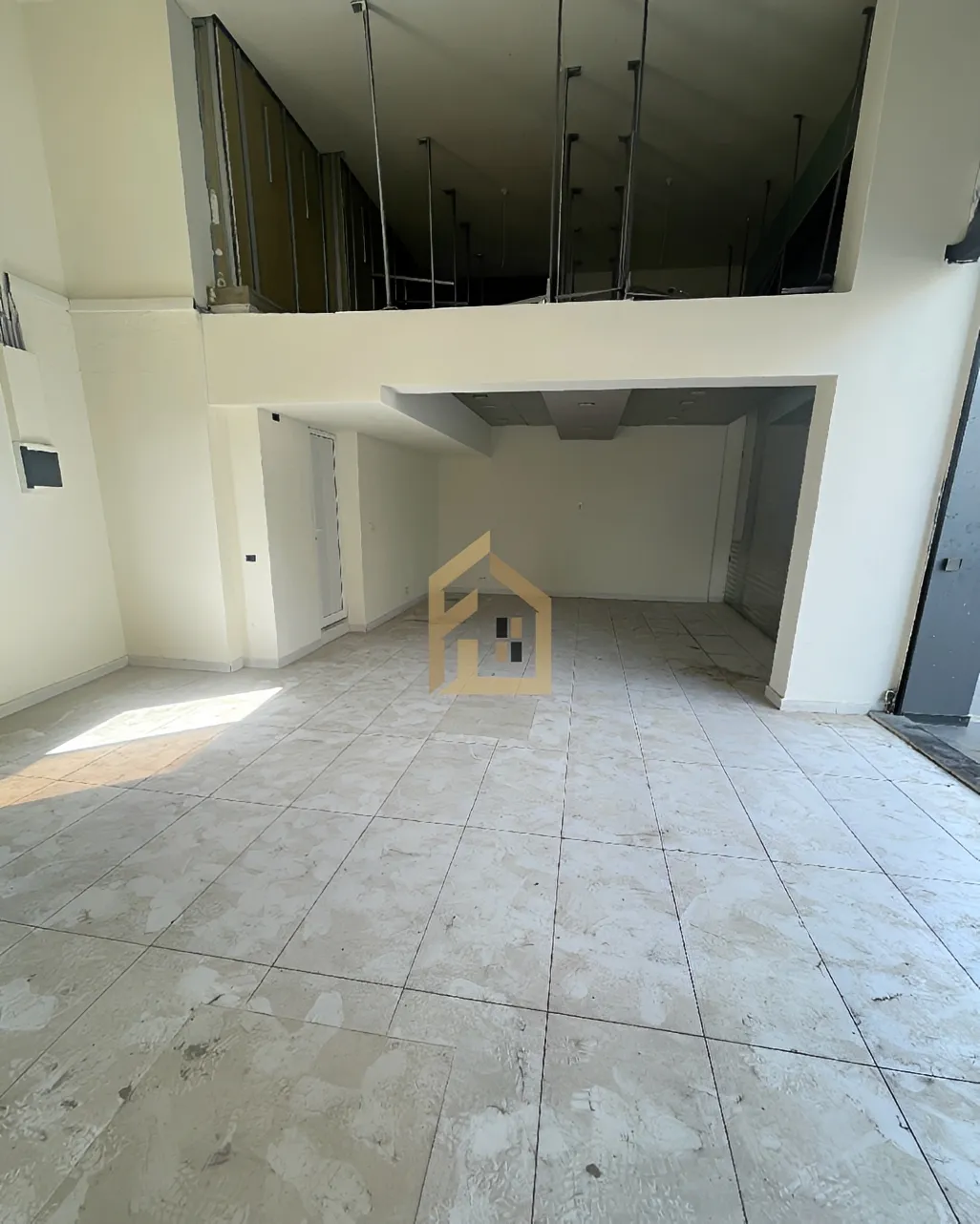 Shop for rent in Kaslik, Lebanon