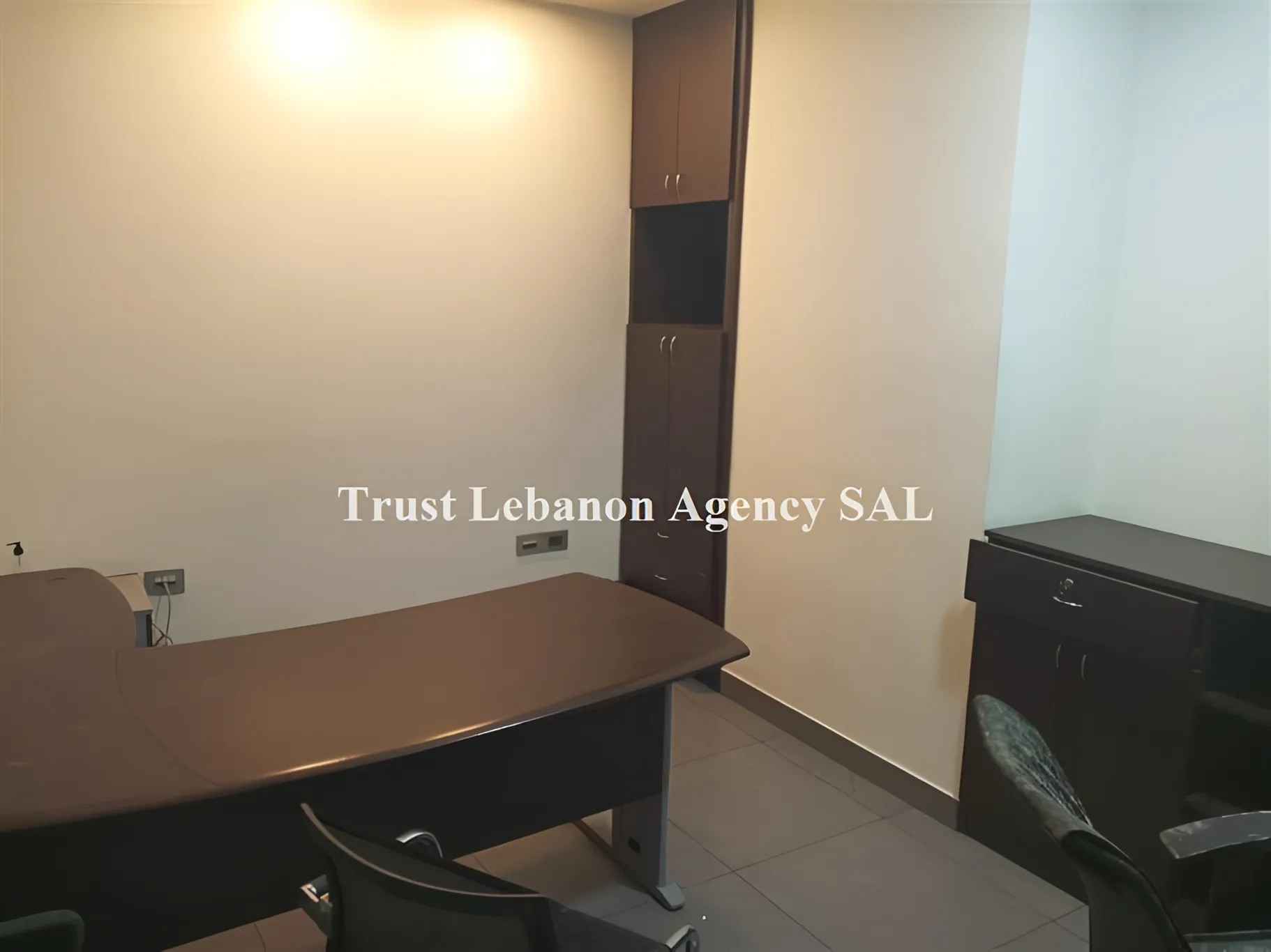 Office for rent in Beirut, Jnah