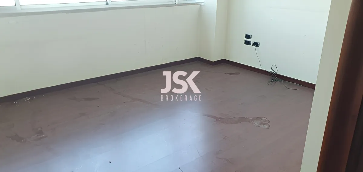 Office for rent in Sin El Fil
