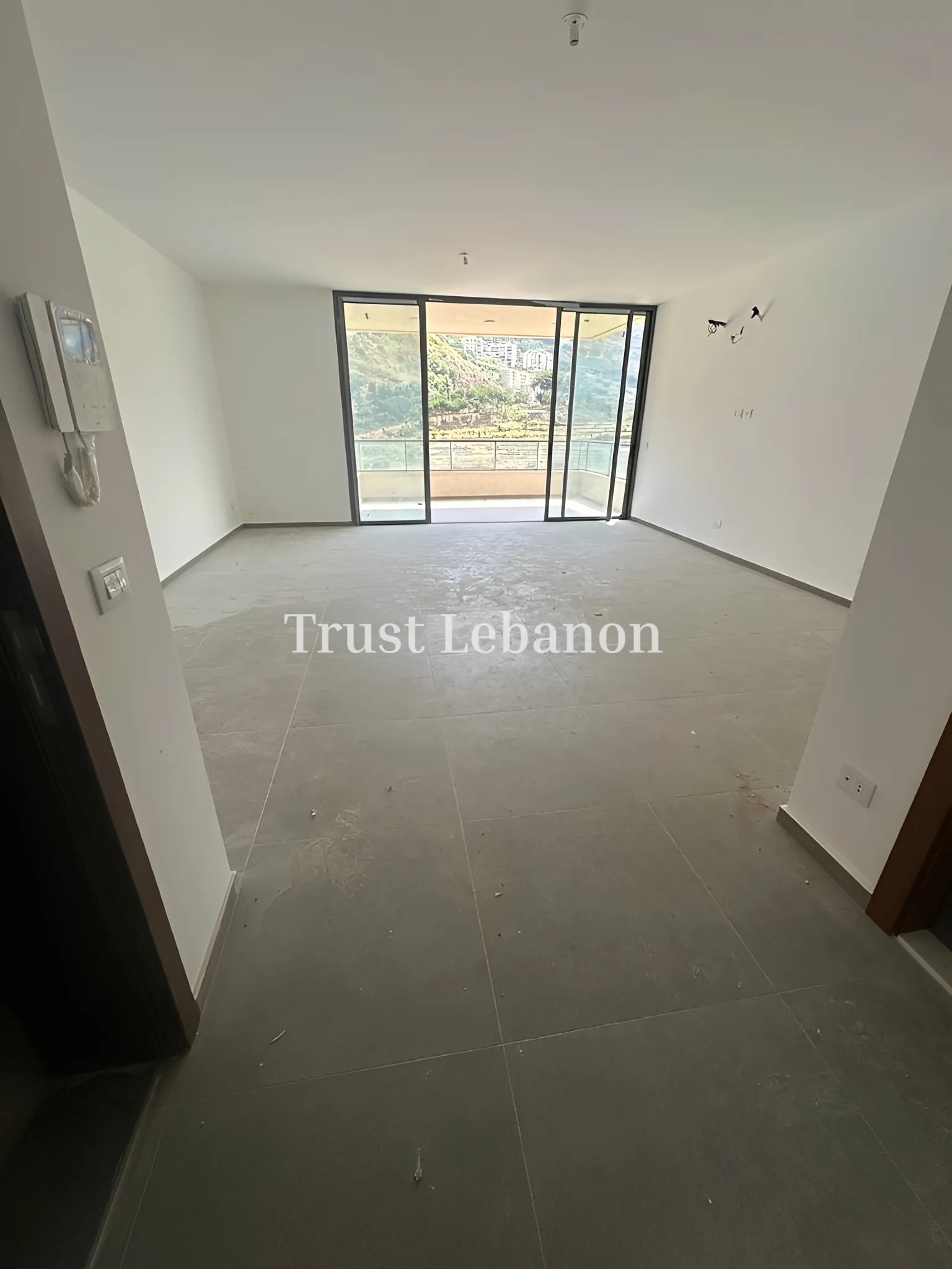 Apartment for rent in Mar Takla, Hazmieh, Lebanon - 3 bed, 3 bath