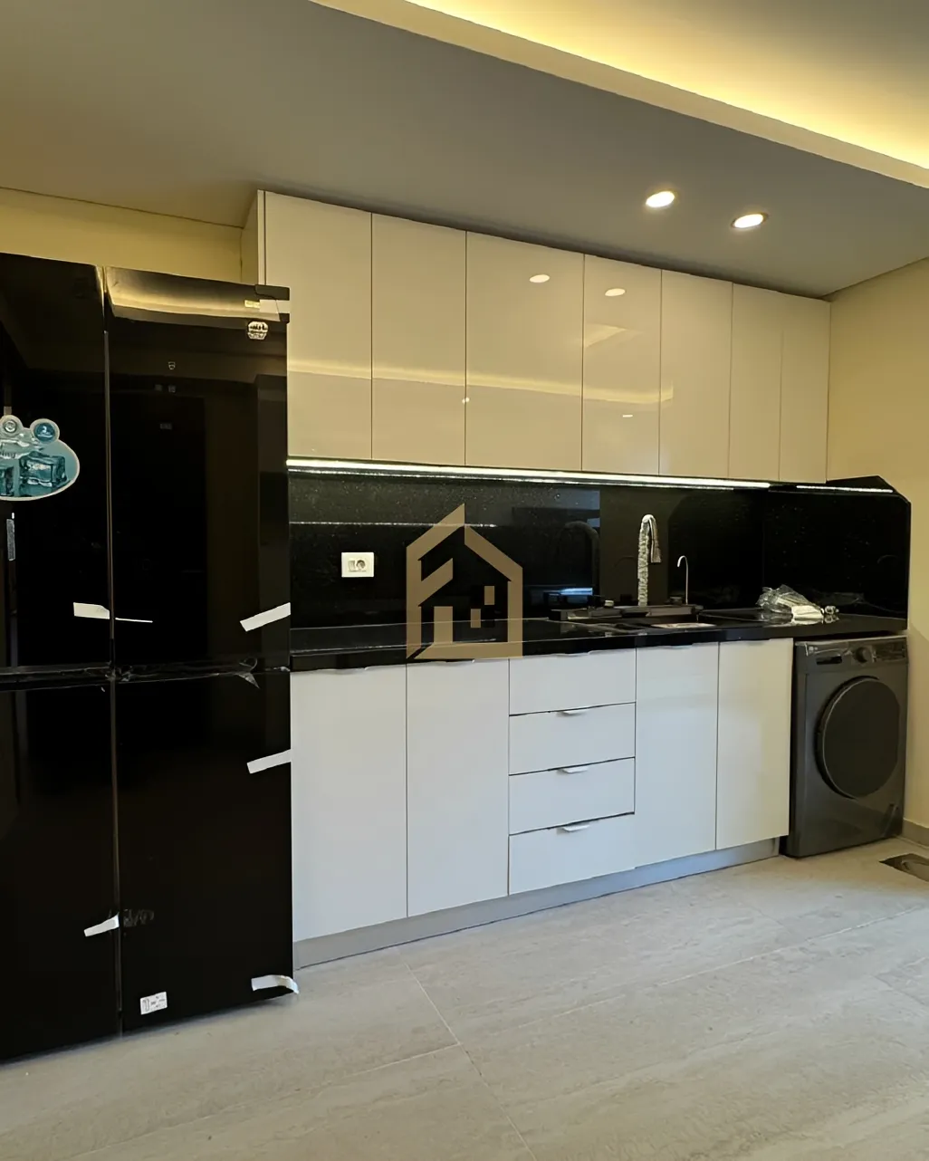 Apartment for rent in Mtaileb, Lebanon - 2 bed, 4 bath
