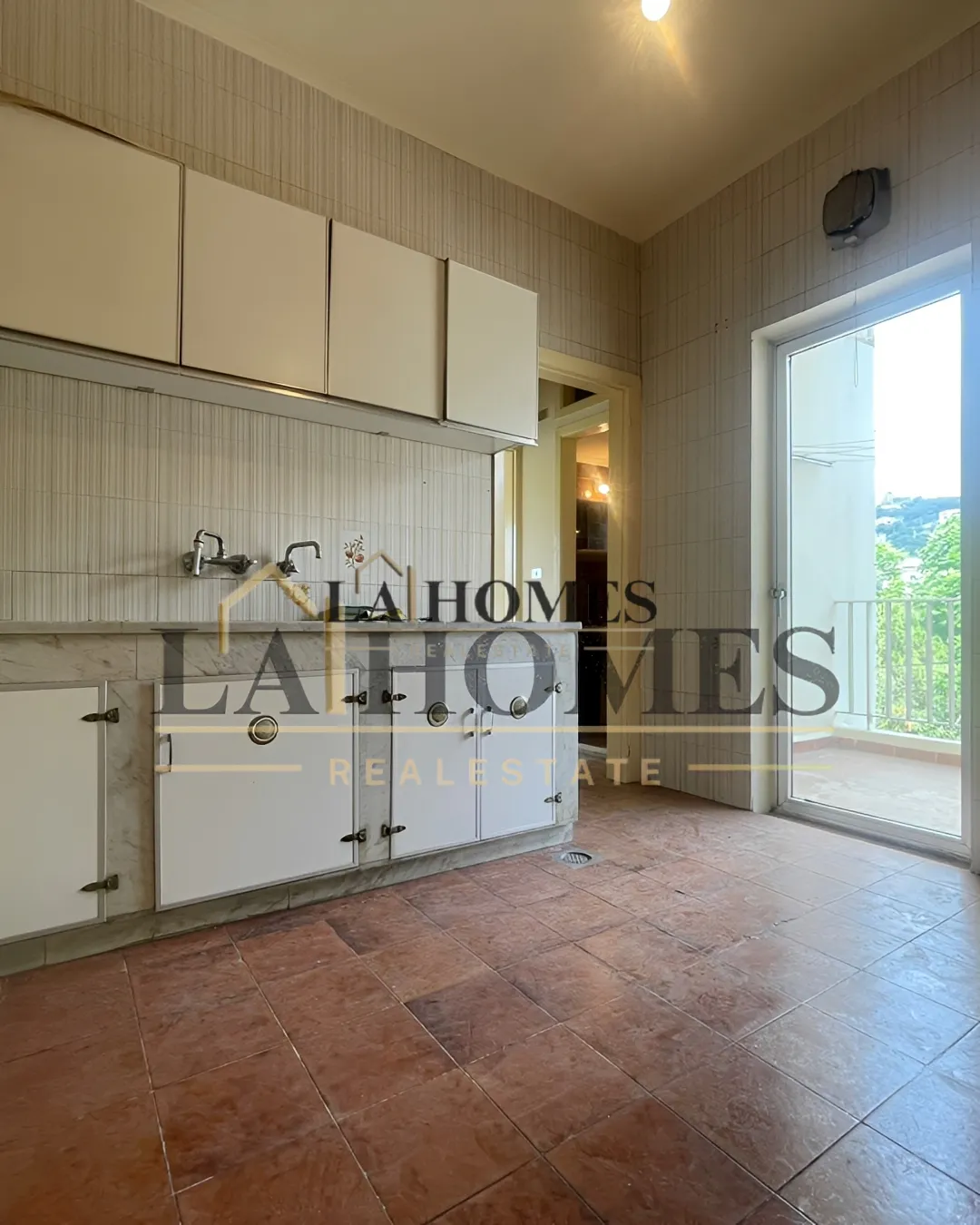 Apartment for sale in Aatchane - 2 bed, 2.0 bath