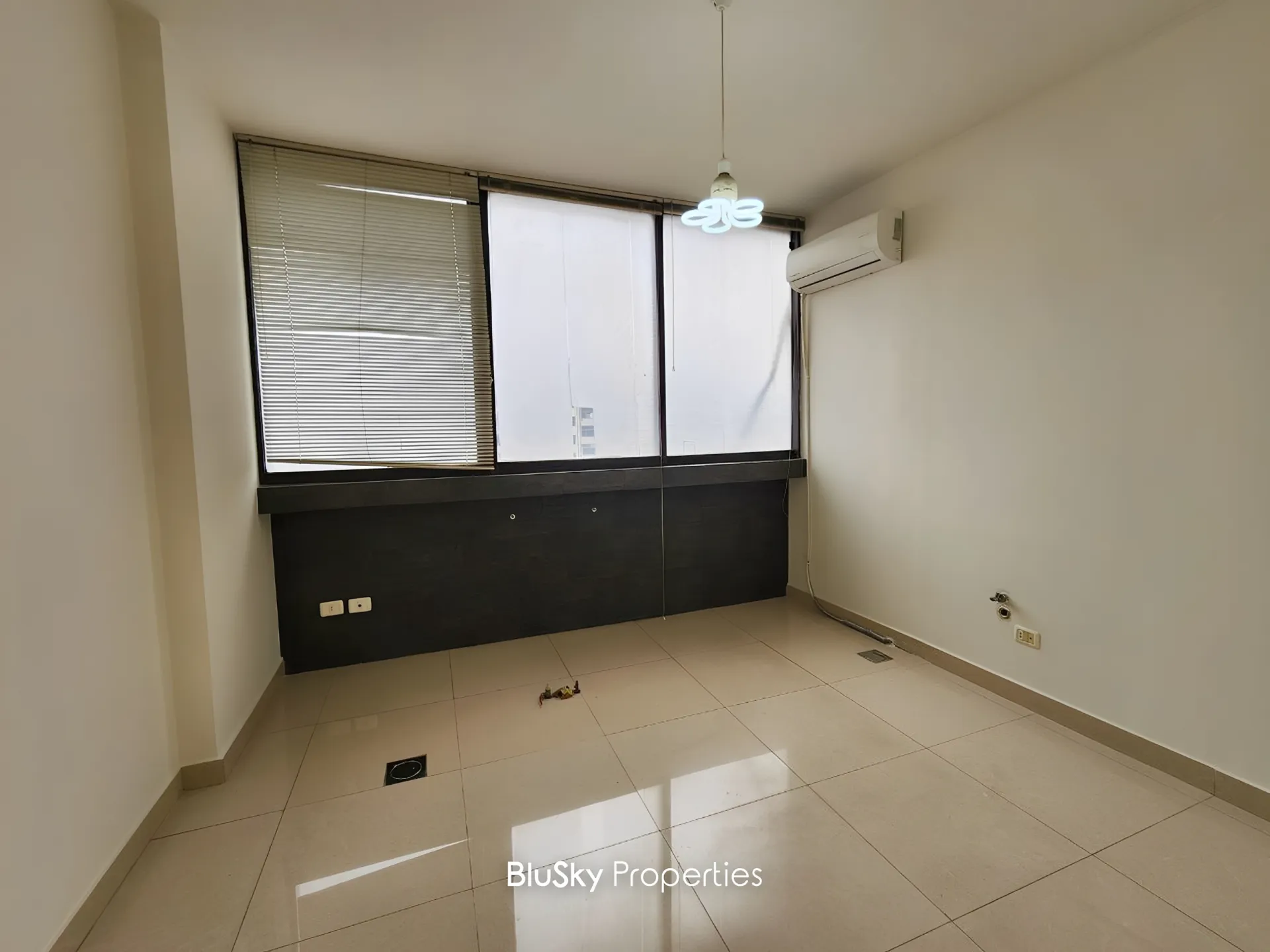 Office for rent in Dekwaneh, lebanon