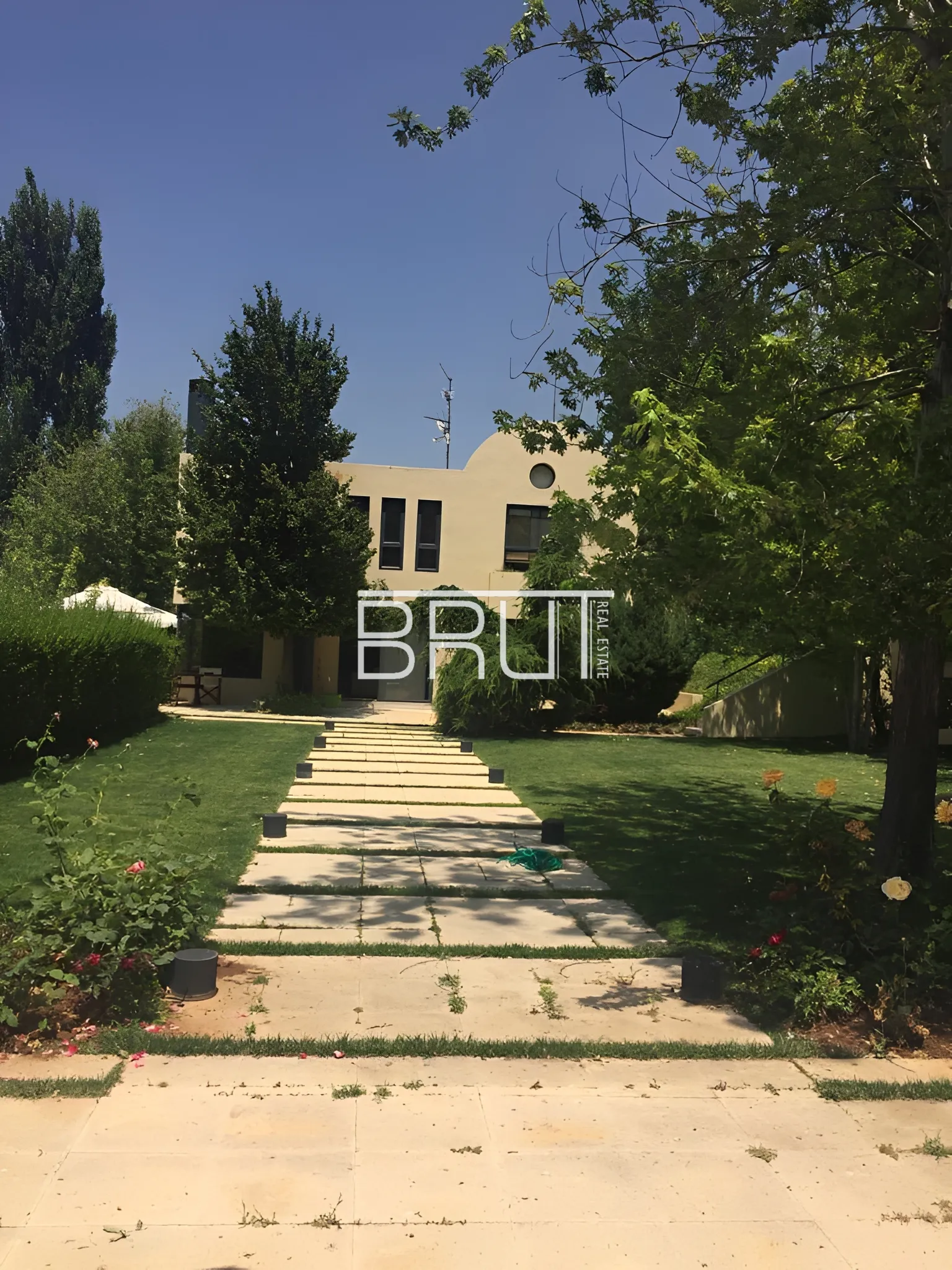 Villa for Sale in Faqra