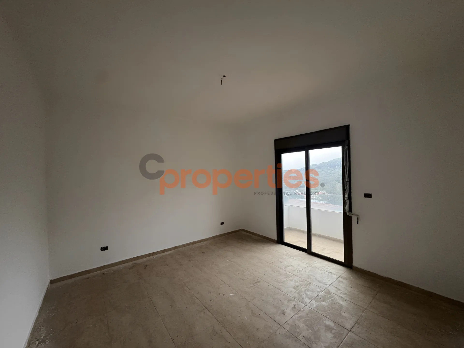 Apartment for Sale in Cornet Chahwan