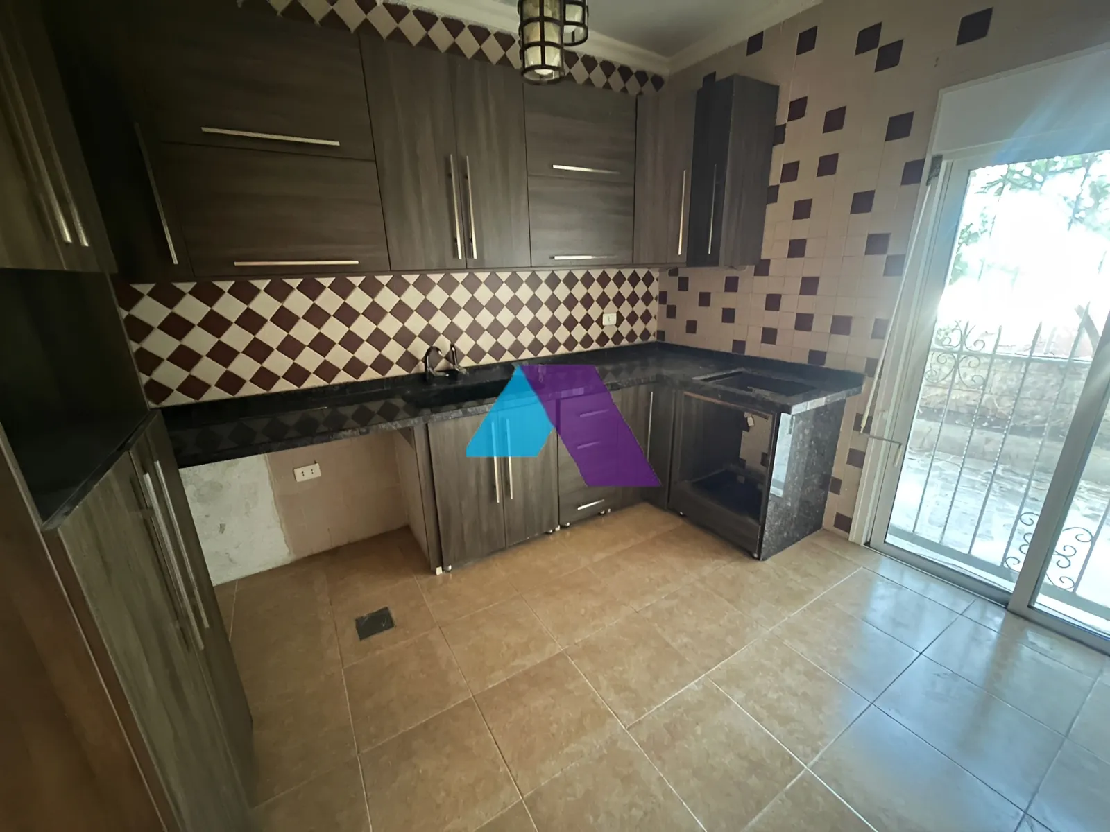 Apartment for Sale in Halat