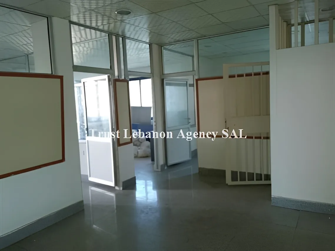 Office for rent in Metn, Sin El Fil
