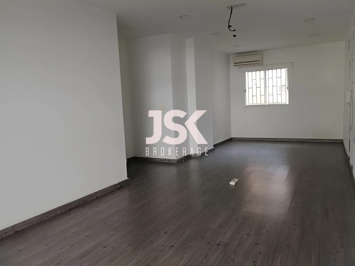 Office for rent in Achrafieh