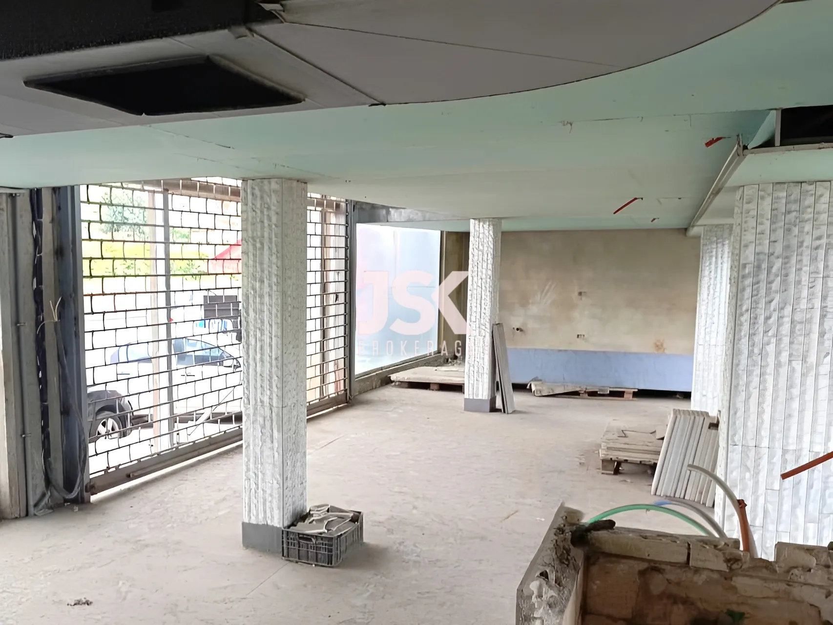 Shop for Sale in Khalde