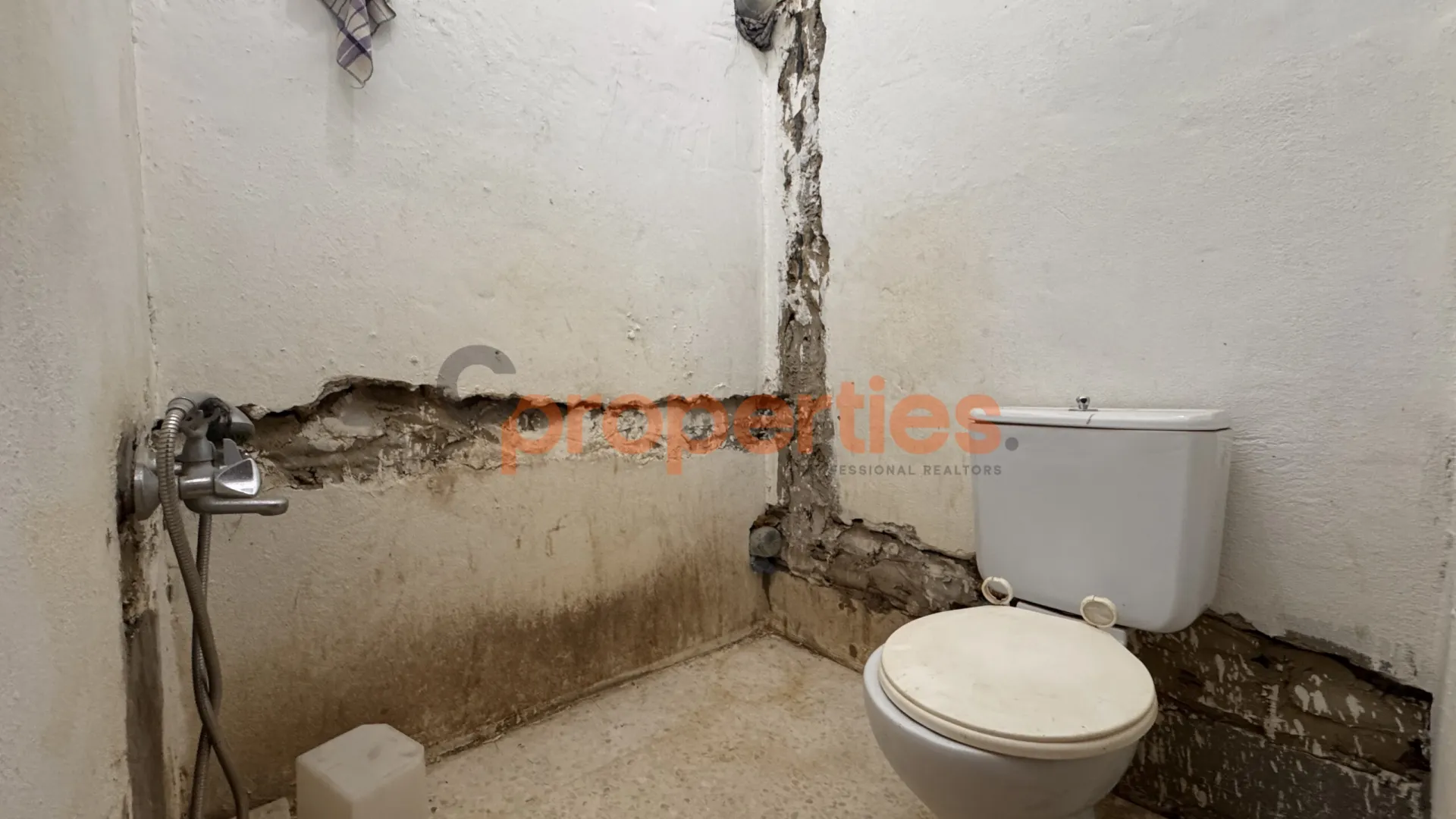 Warehouse for Sale in Dik El Mehdi
