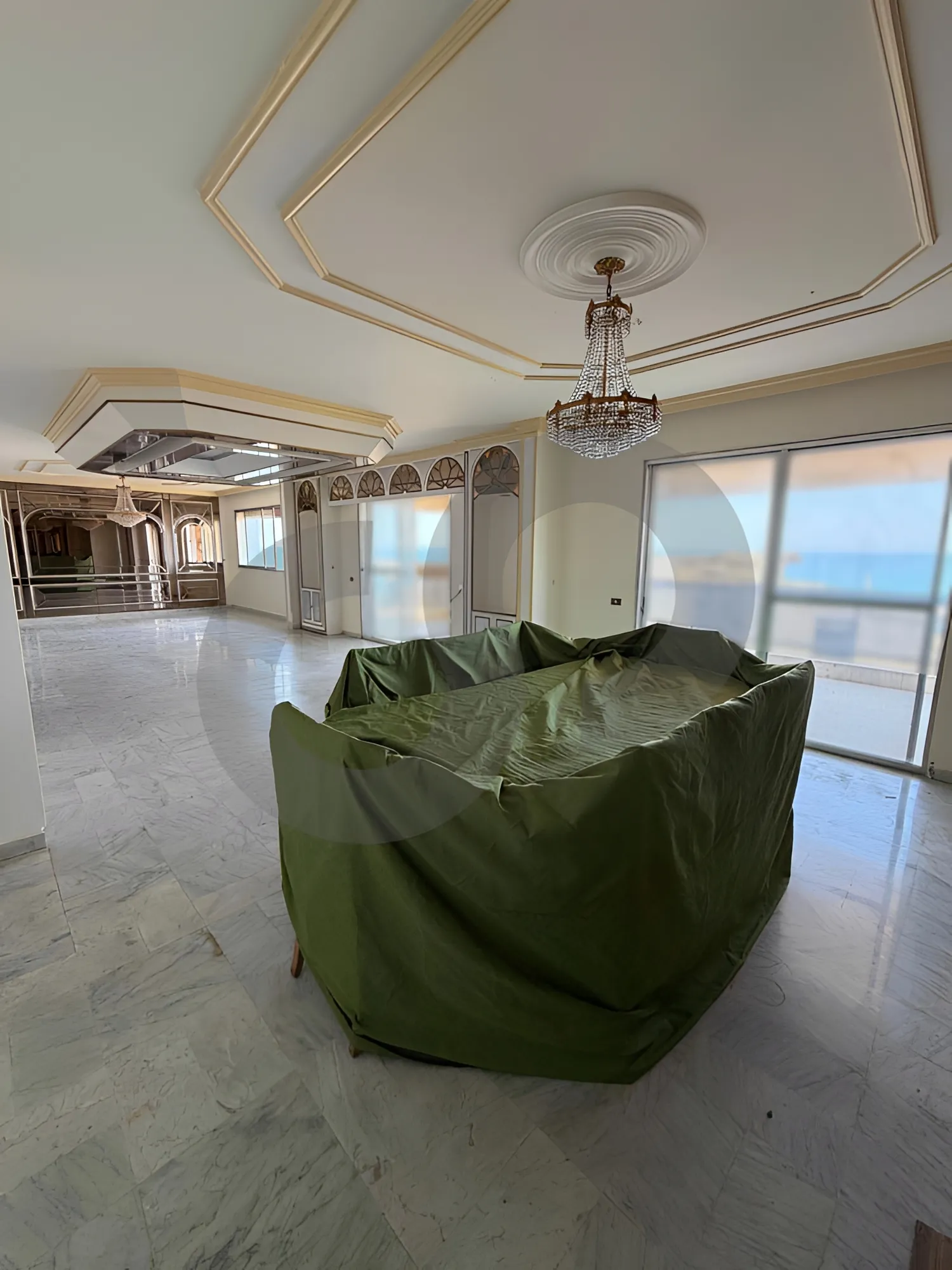 Apartment for Sale in Dawhet el Hoss - 3 bed, 5 bath