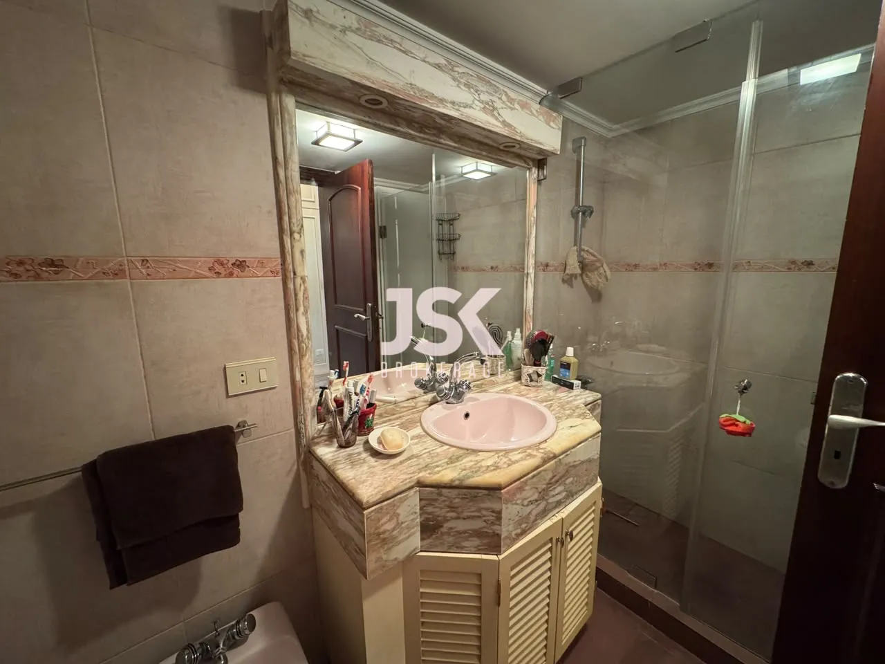 Apartment for Sale in Ras