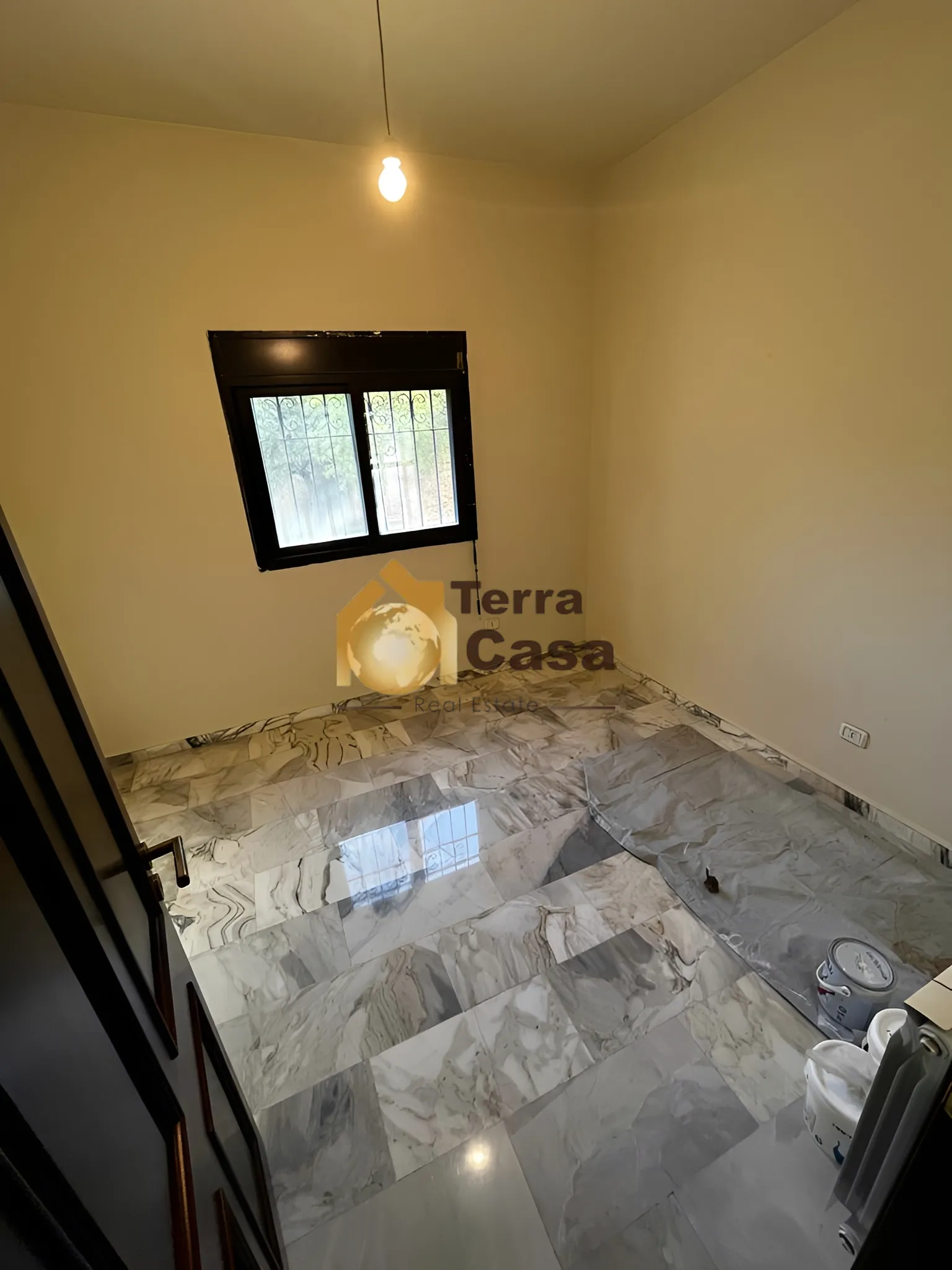 Apartment for Sale in Ain el Ghossein