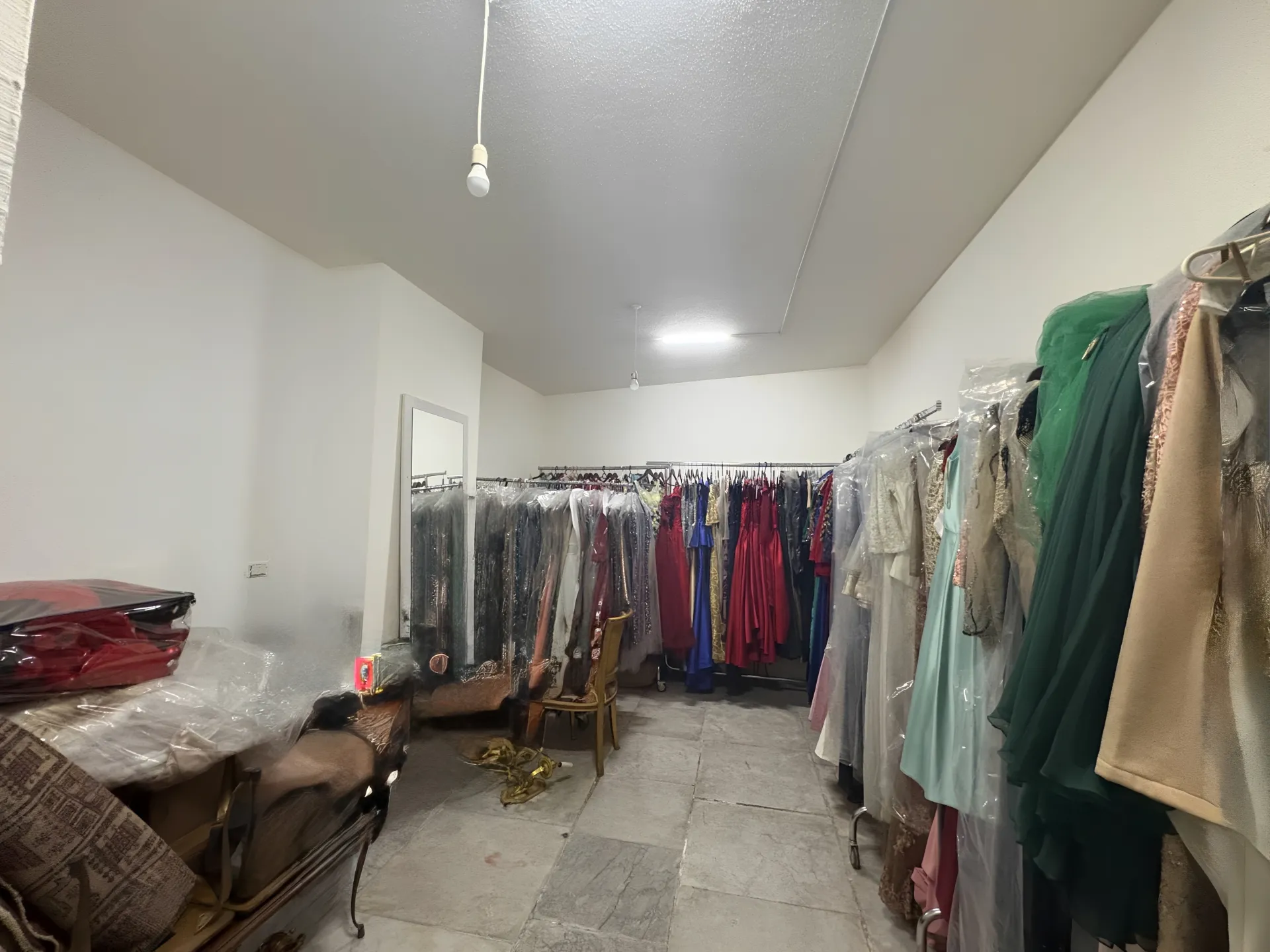 Shop for sale in Zarif
