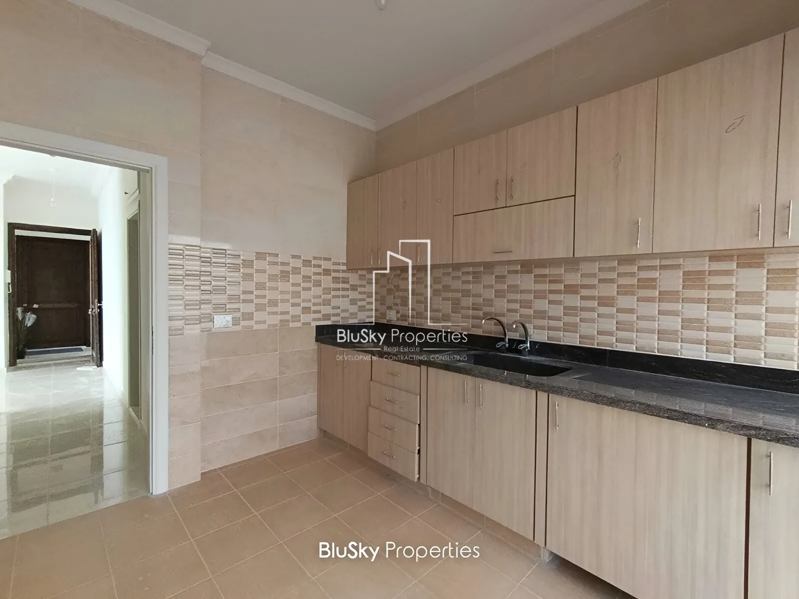 Apartment for Sale in Safra - 3 bed, 2 bath