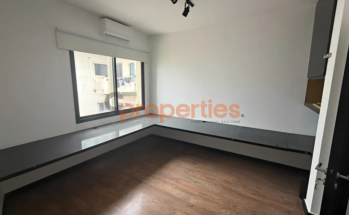Office for Rent in Saifi Village