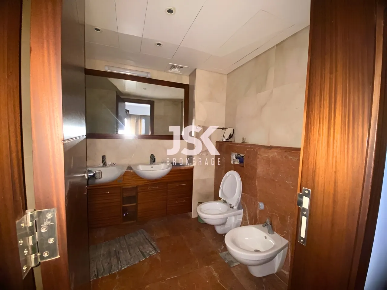 Apartment for Rent in Ain Al Tineh