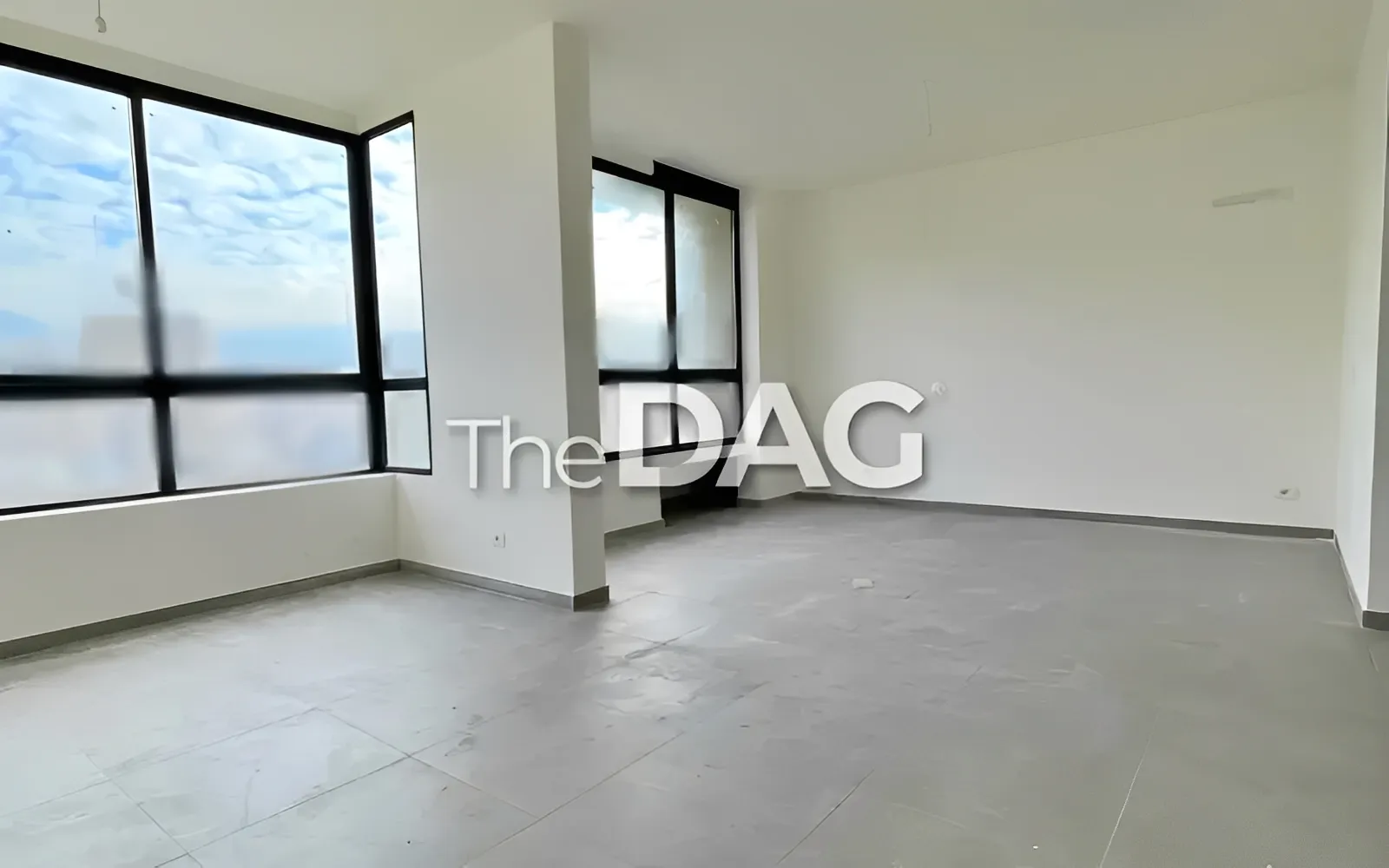 Apartment for Sale in Ain El Remmaneh, Lebanon - 2 bed, 1 bath