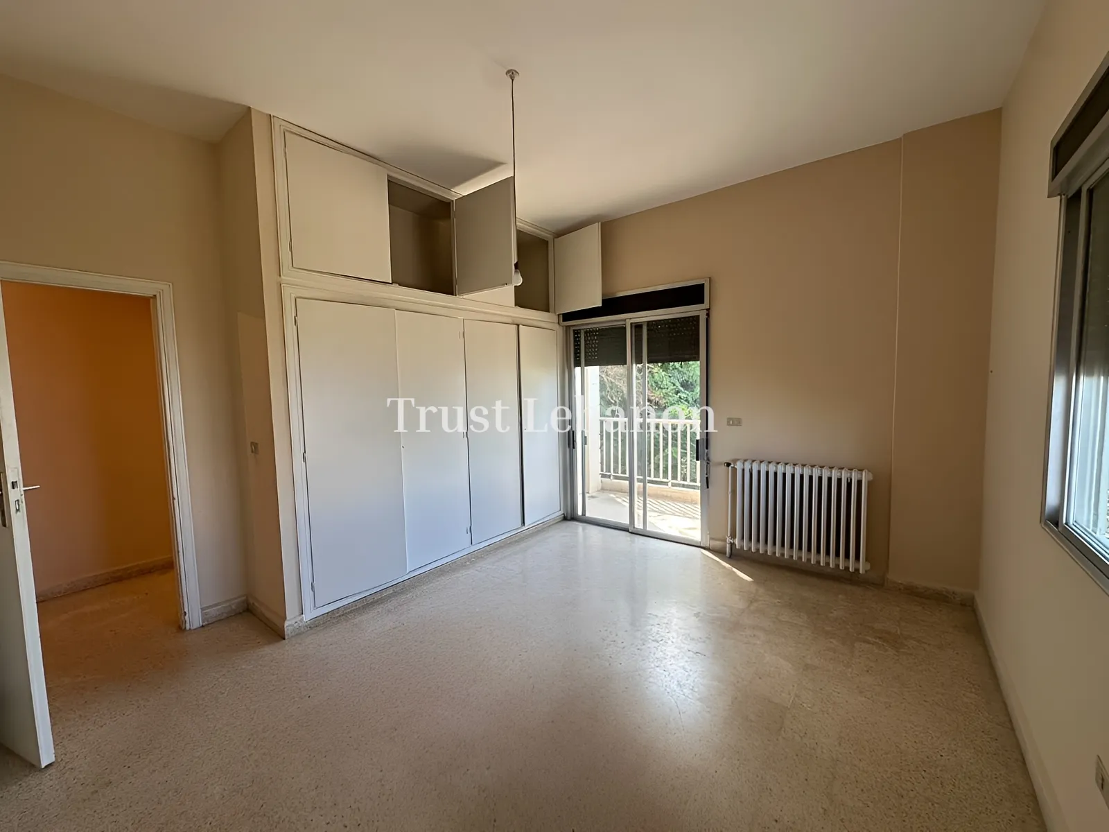 Apartment for sale in Ain Saadeh