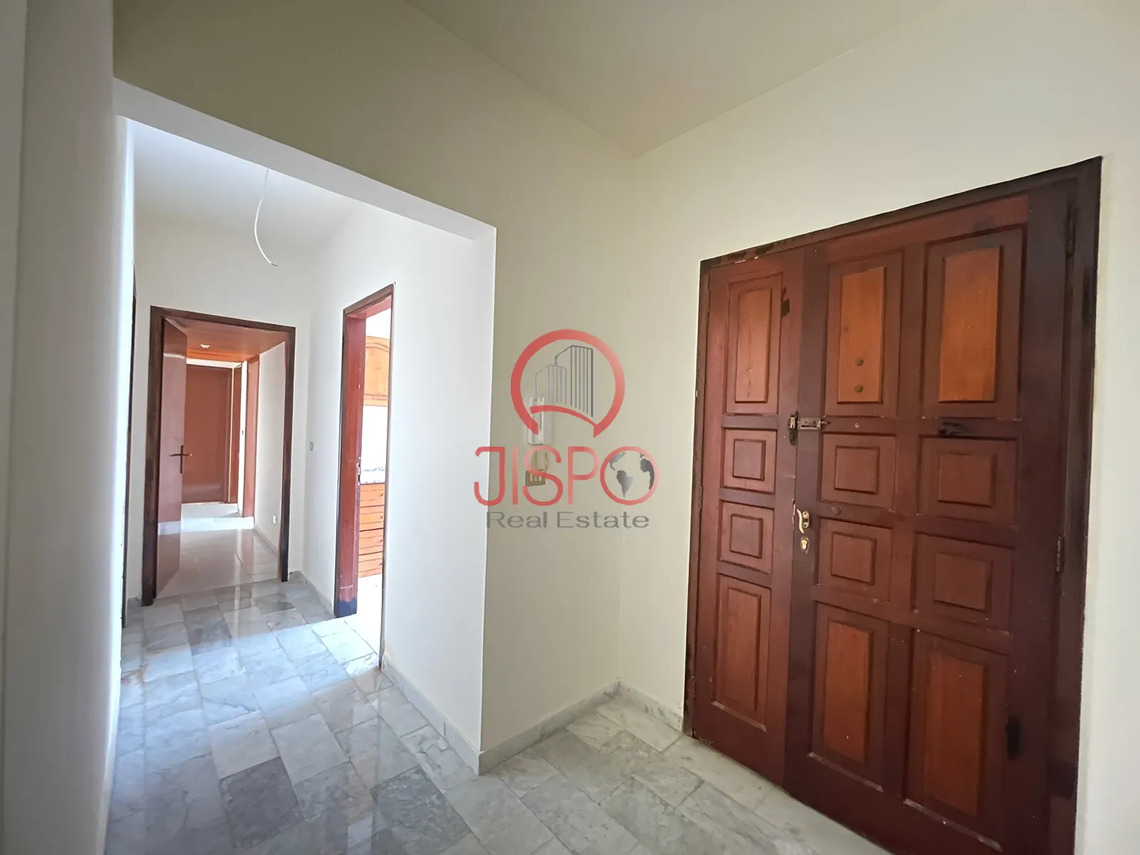 Apartment for Sale in Qornet El Hamra