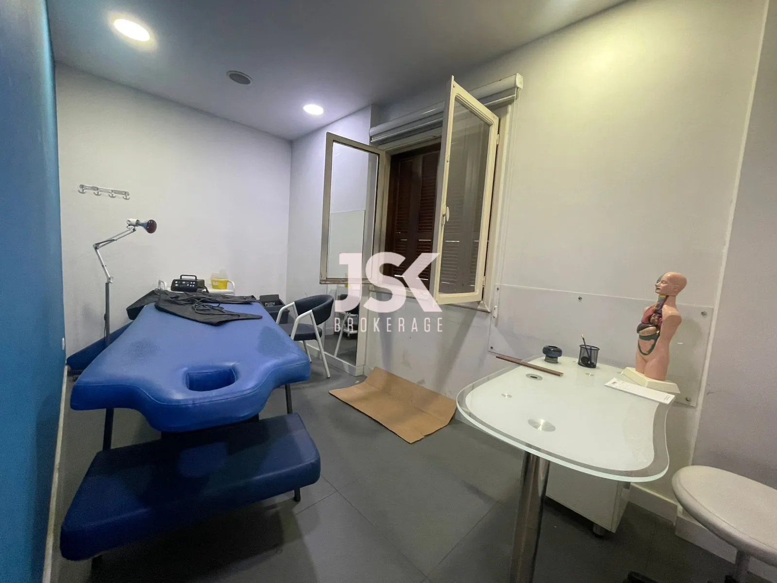Office for Rent in Saifi Village