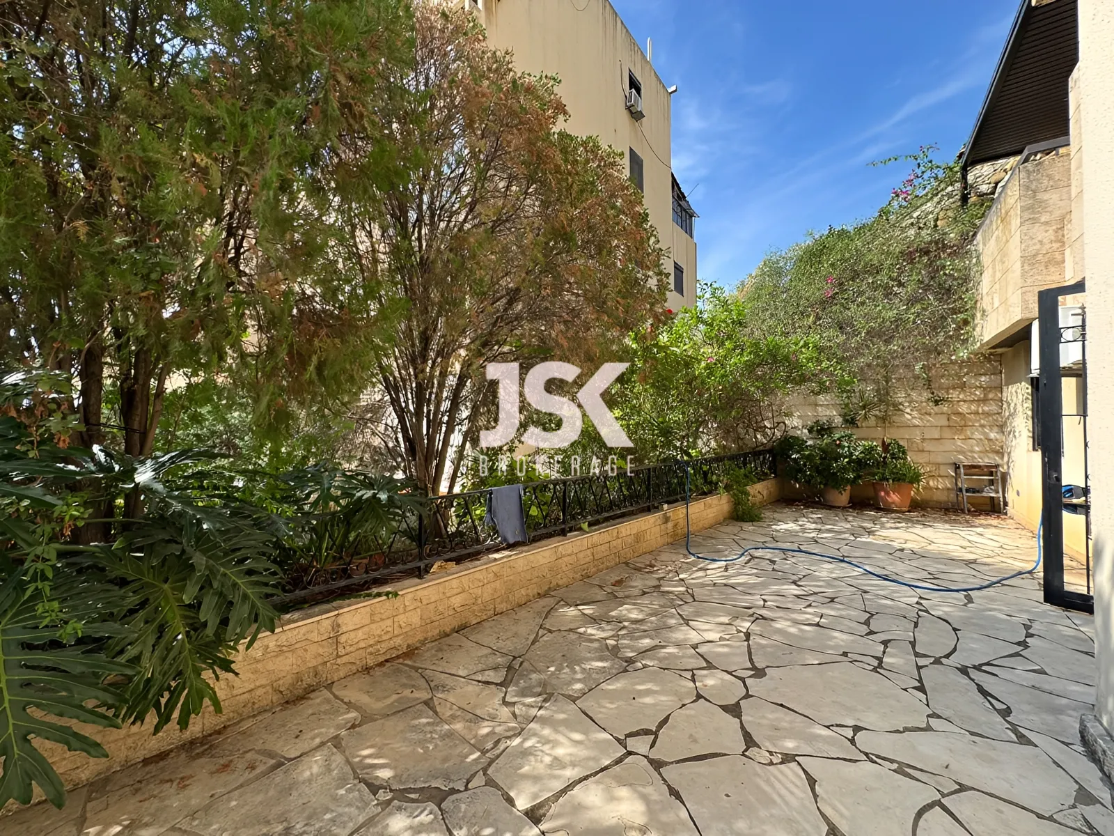 Apartment for Sale in Tilal Ain Saadeh