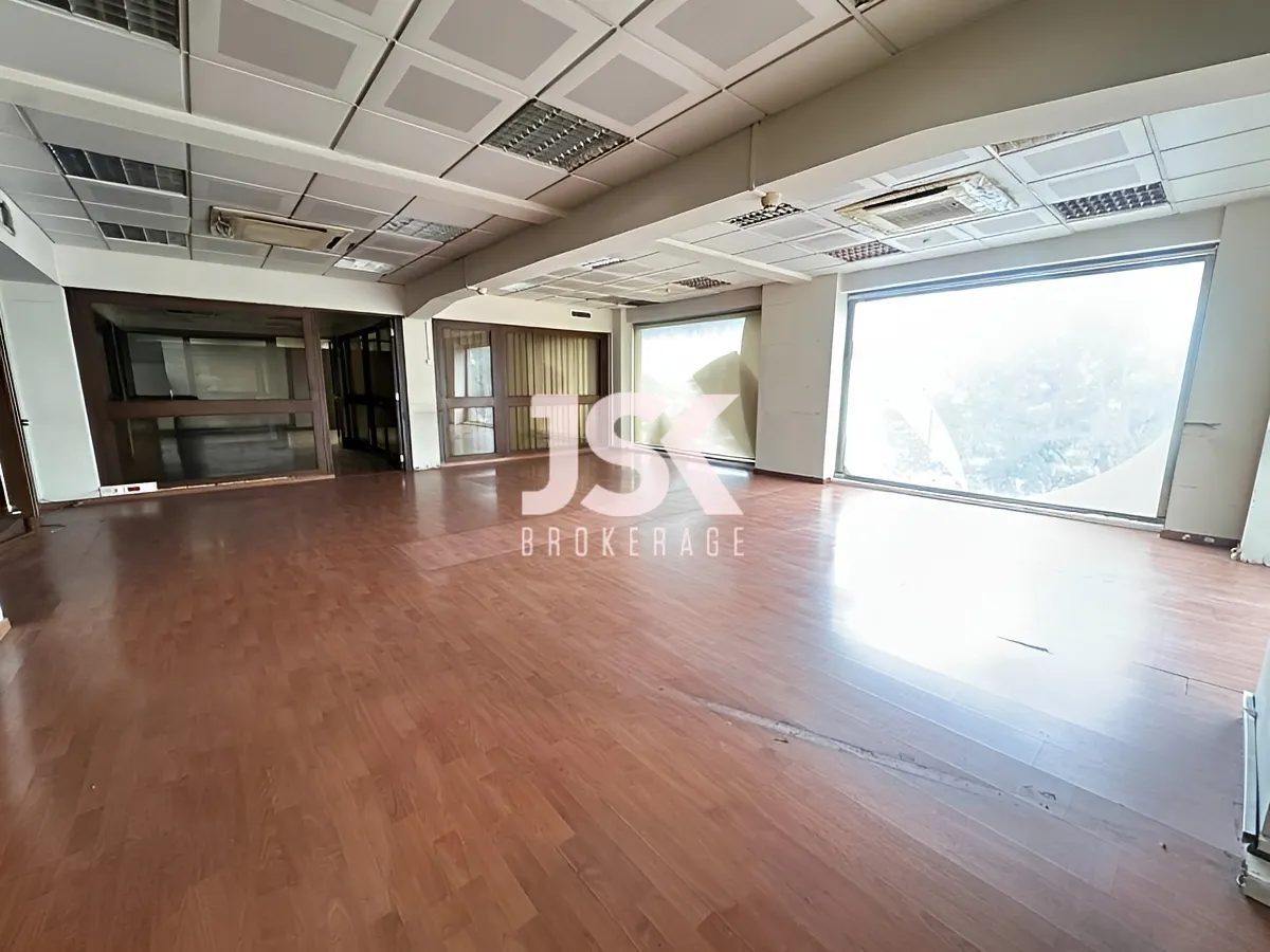 Office for rent in Daoura