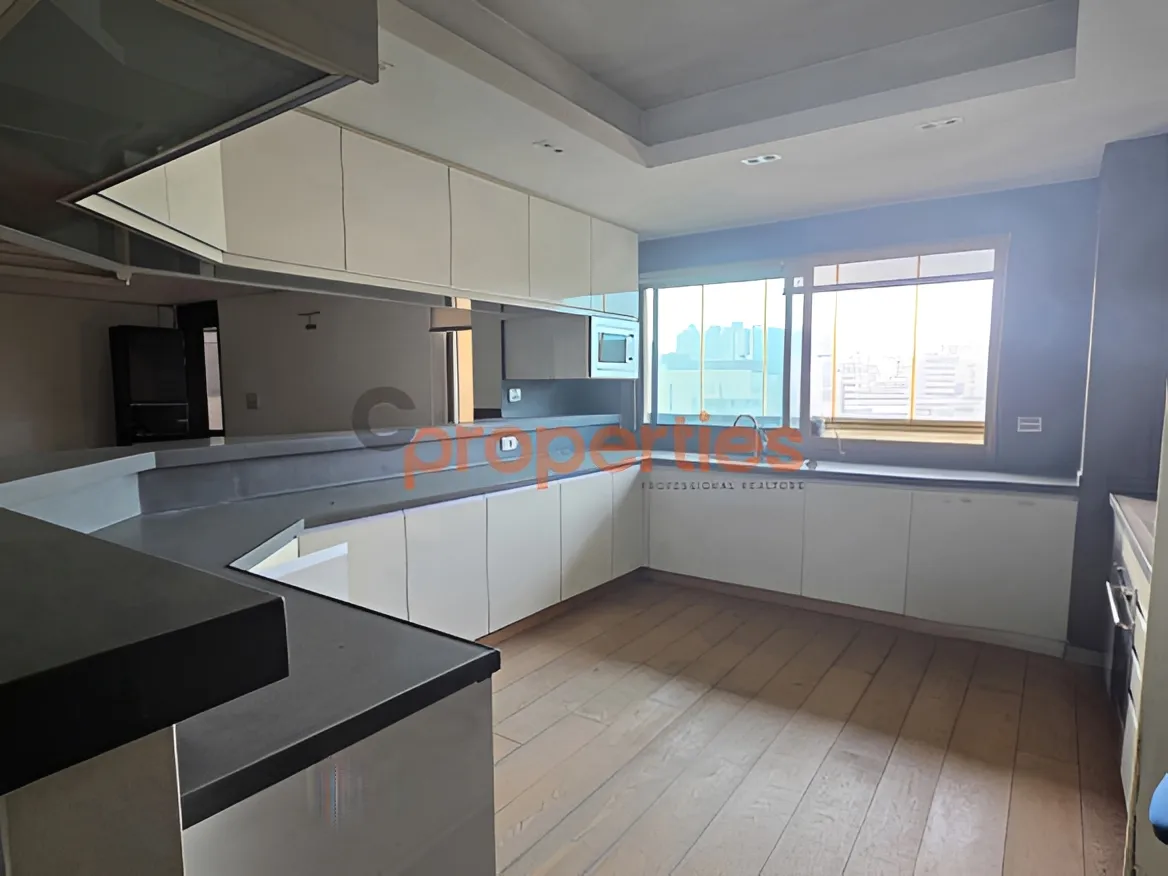 Apartment for Rent in Forn El Chebbak - 3 bed, 5 bath