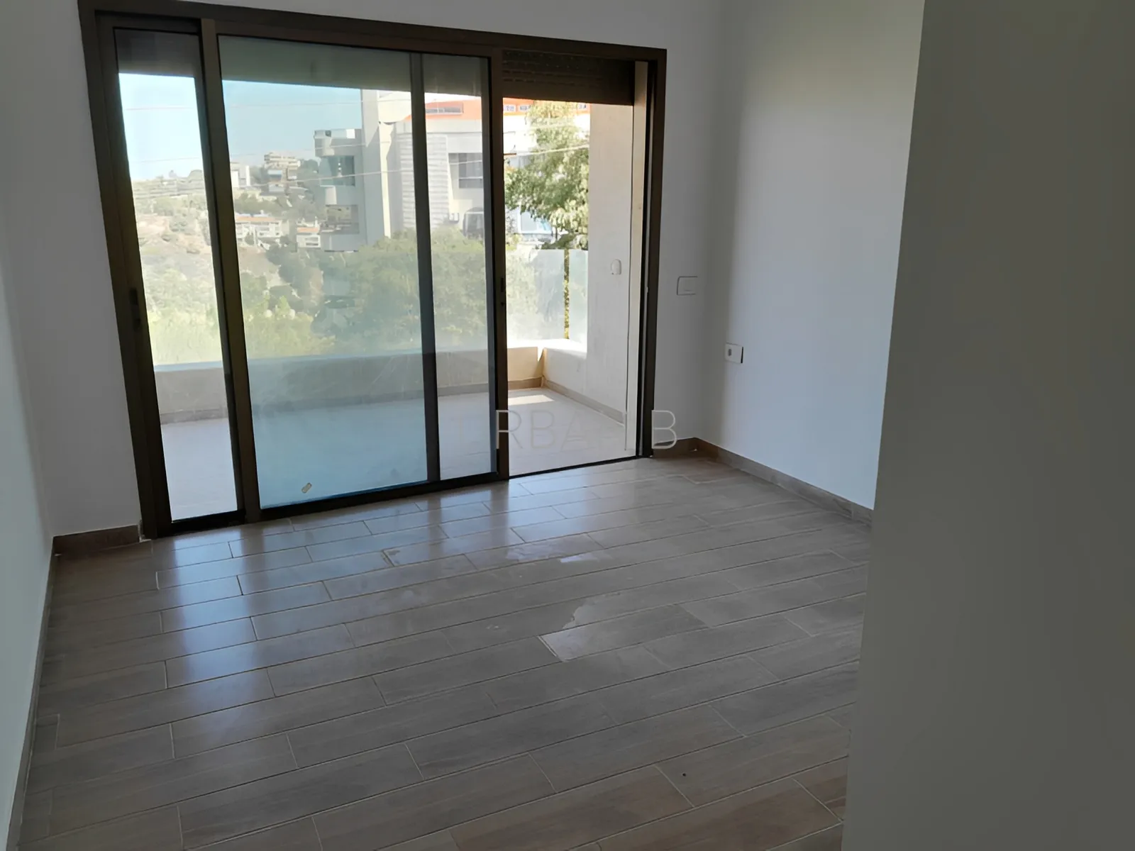 Residential in Rabweh, metn - 3 bed, 5.0 bath