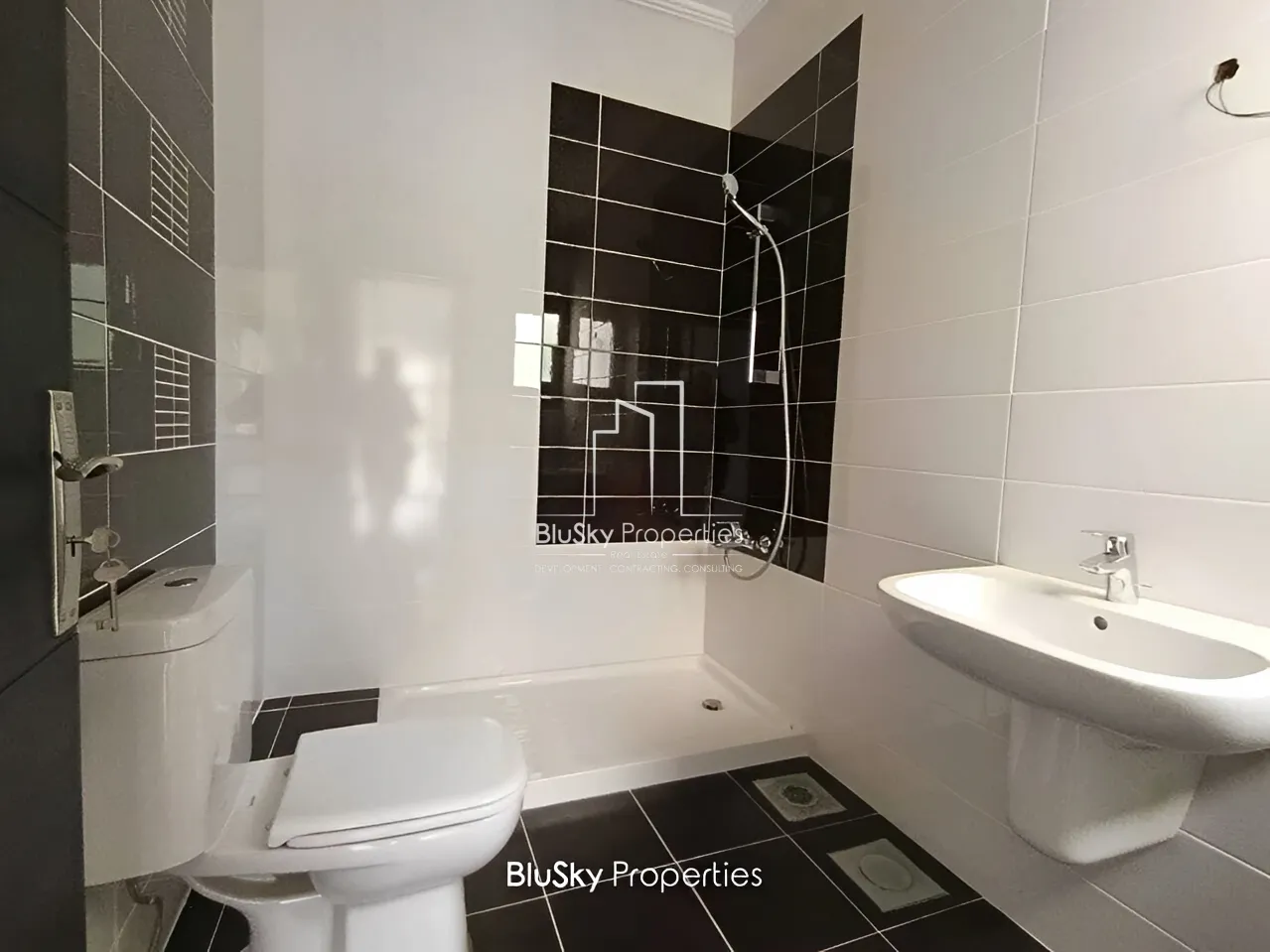 Apartment for Sale in Kfarhbeb