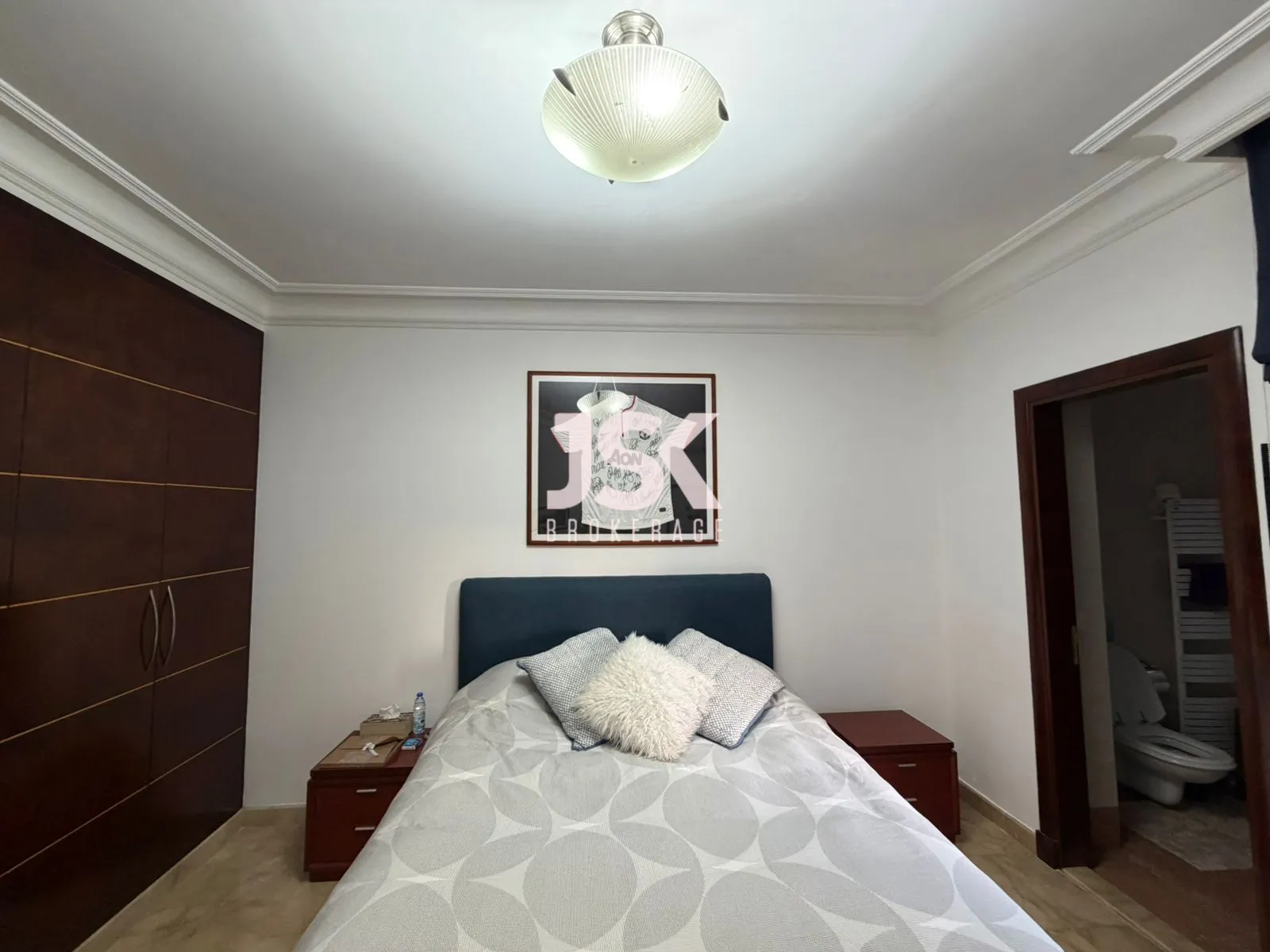 Apartment for Sale in Ain Al Tineh