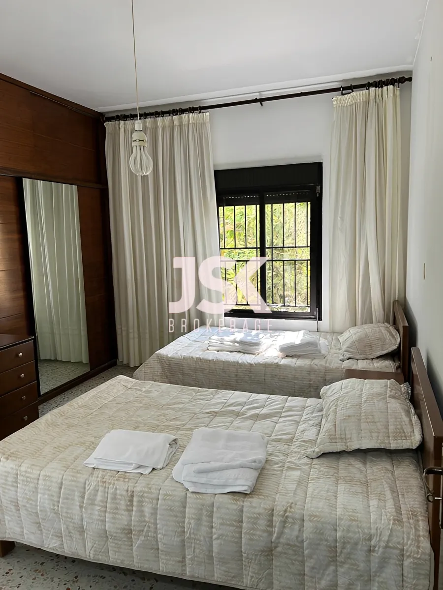 Apartment for Rent in Aamchit, Lebanon - 2 bed, 1 bath