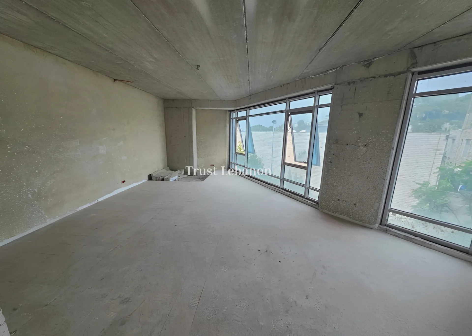 Office for rent in Dbayeh, Lebanon