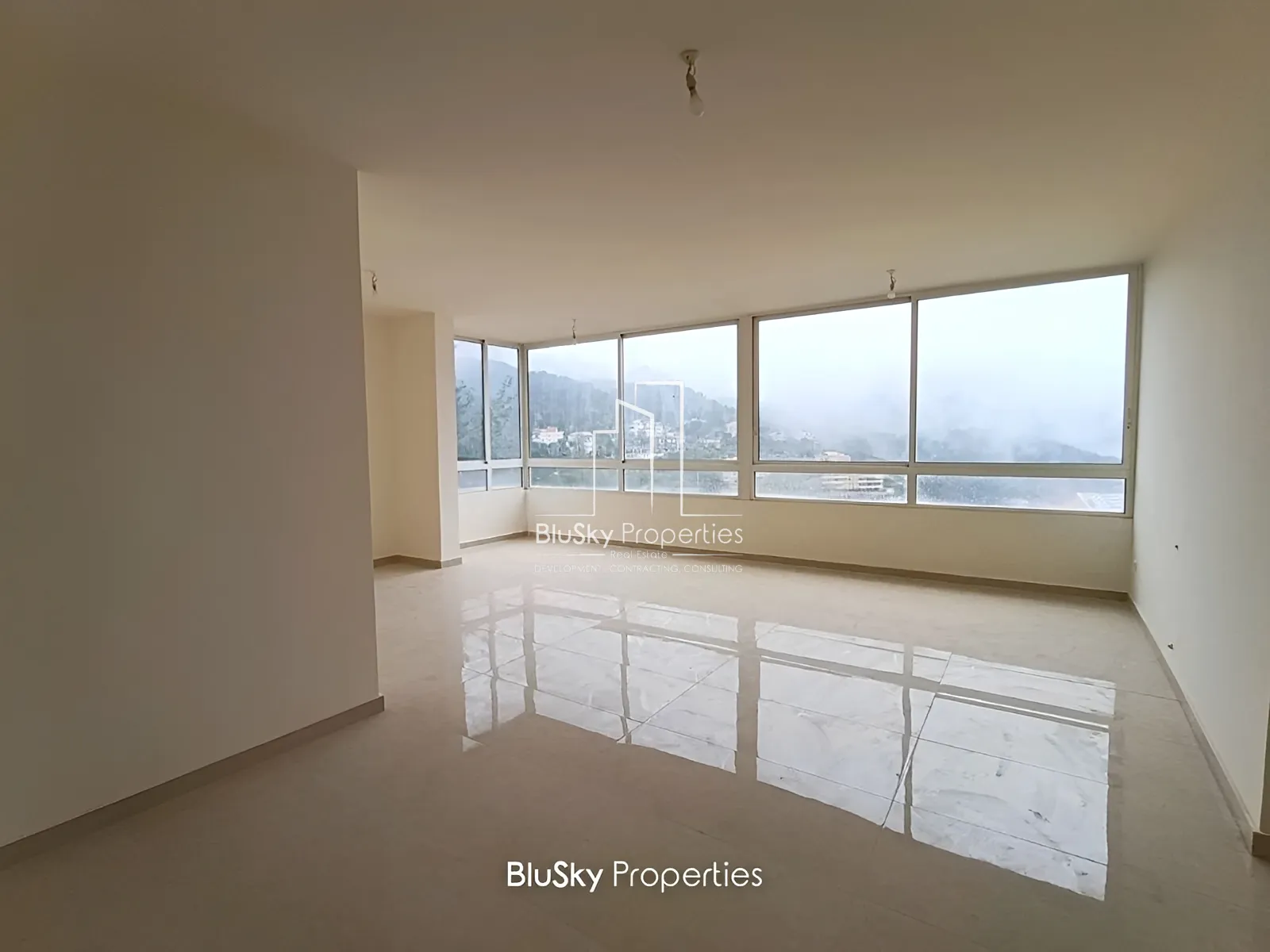 Apartment for Sale in Broumana - 3 bed, 4 bath