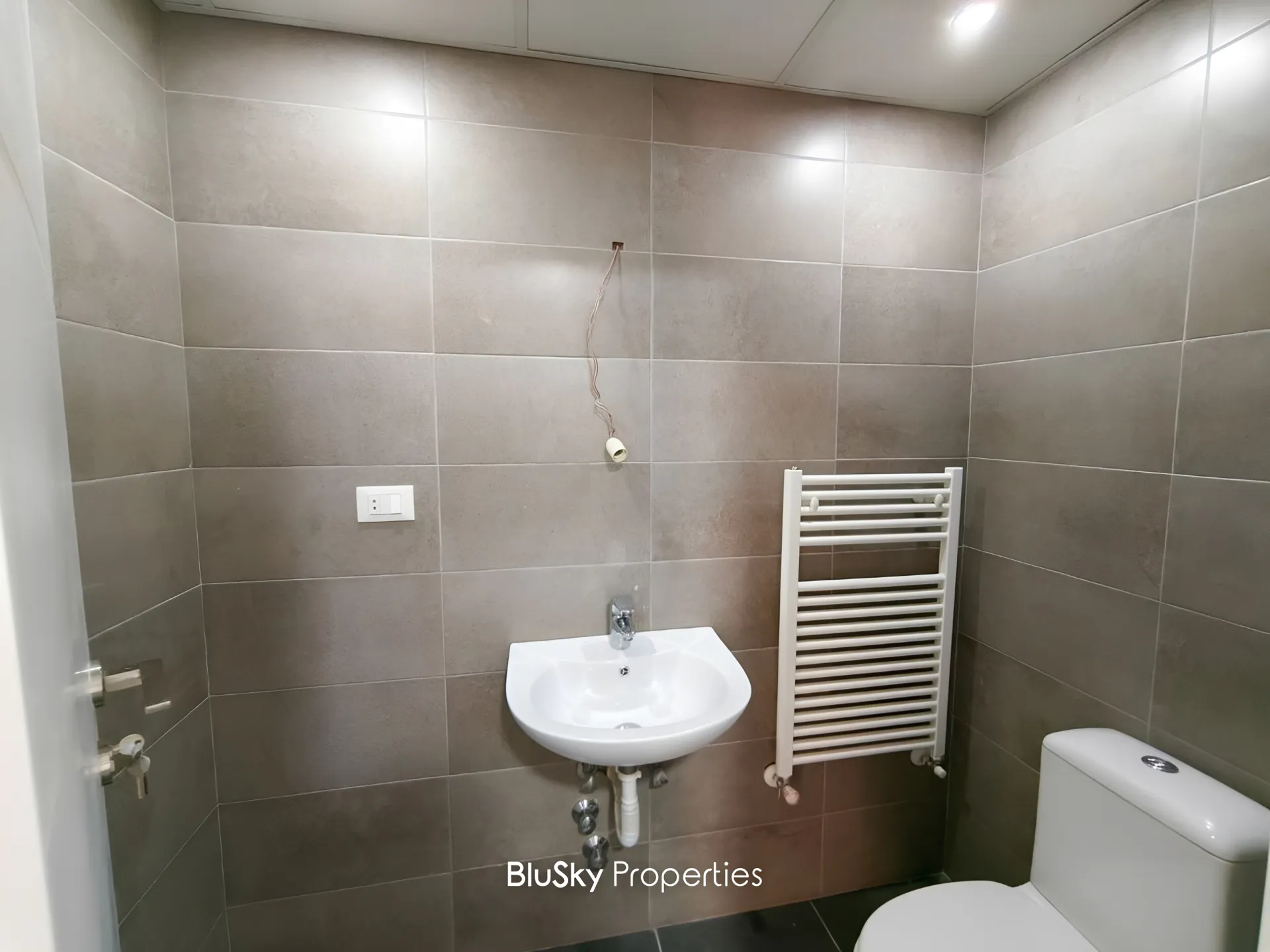 Apartment for sale in Ballouneh