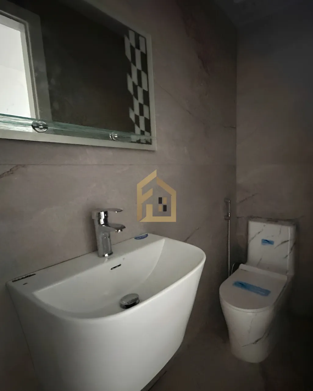 Apartment for sale in Ras Al Naba'a, Beirut, Lebanon - 2 bed, 2 bath